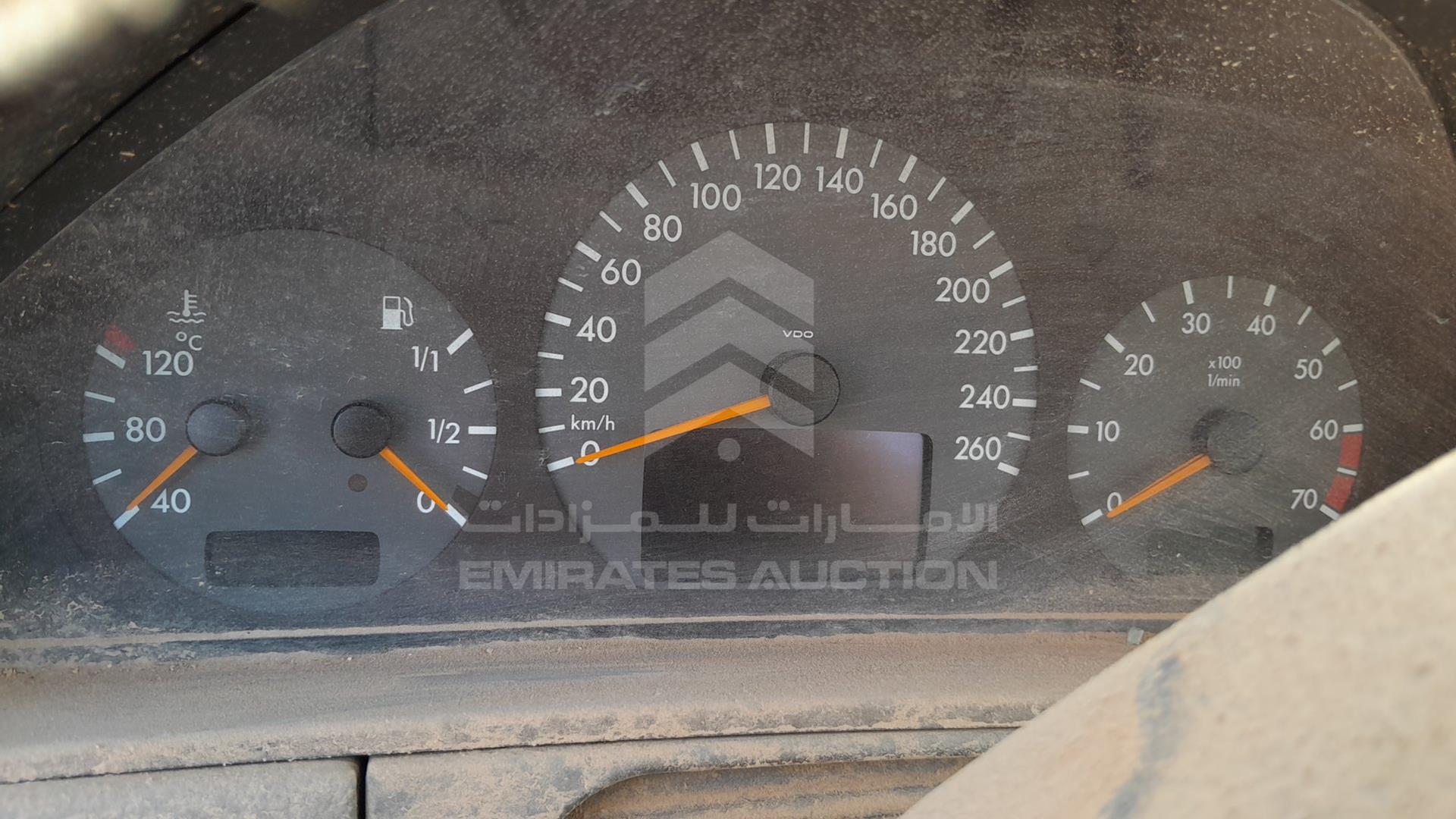 0 MERCEDES E240 VIN: WDB2100621B242522