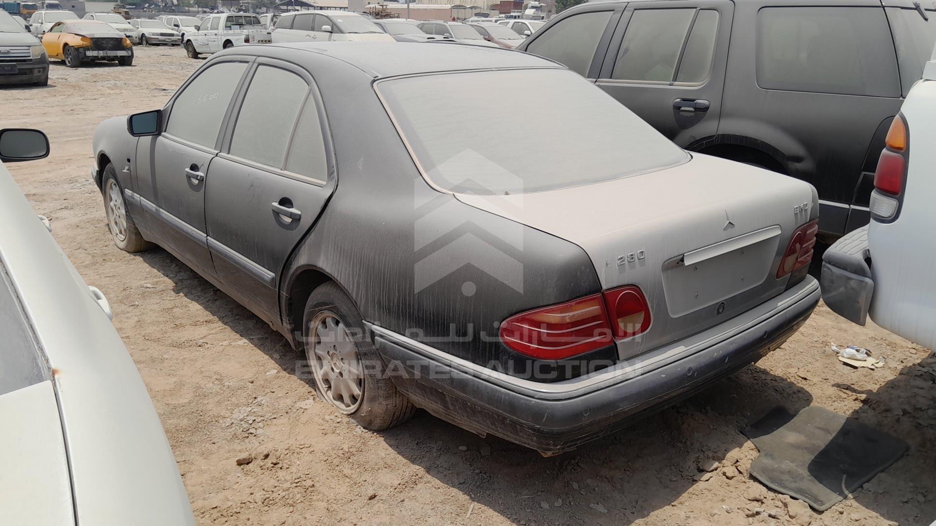 0 MERCEDES --- VIN: WDB2100611A788742