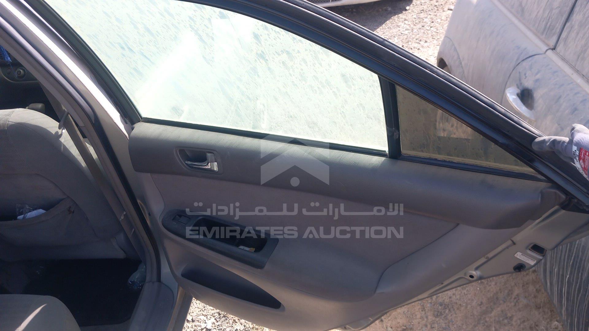 2005 TOYOTA CAMRY VIN: 4T1BE32K95U636549