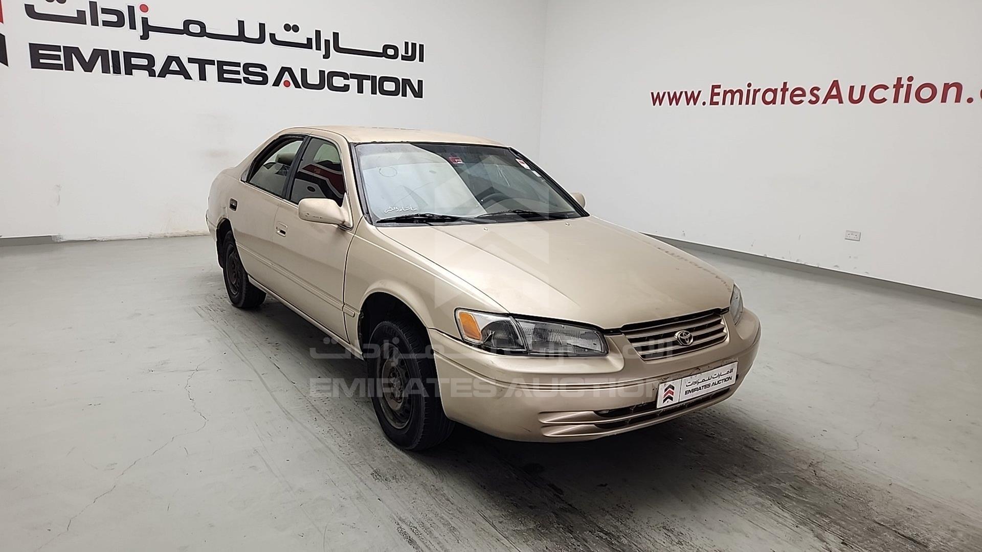 1999 TOYOTA CAMRY VIN: 4T1BG22K2XU880390