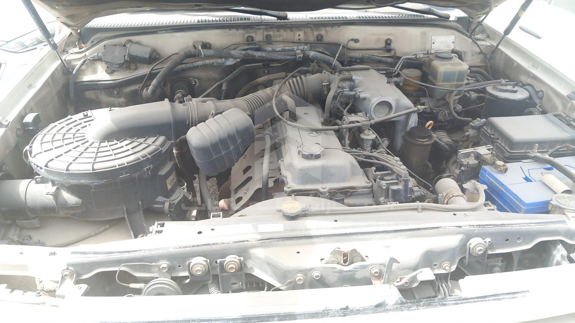 2005 TOYOTA LAND CRUISER VIN: JTEHJ09J755117236