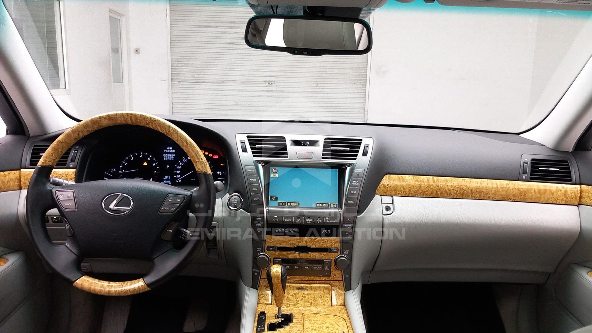 2008 LEXUS LS 460 VIN: JTHGL46F505008833