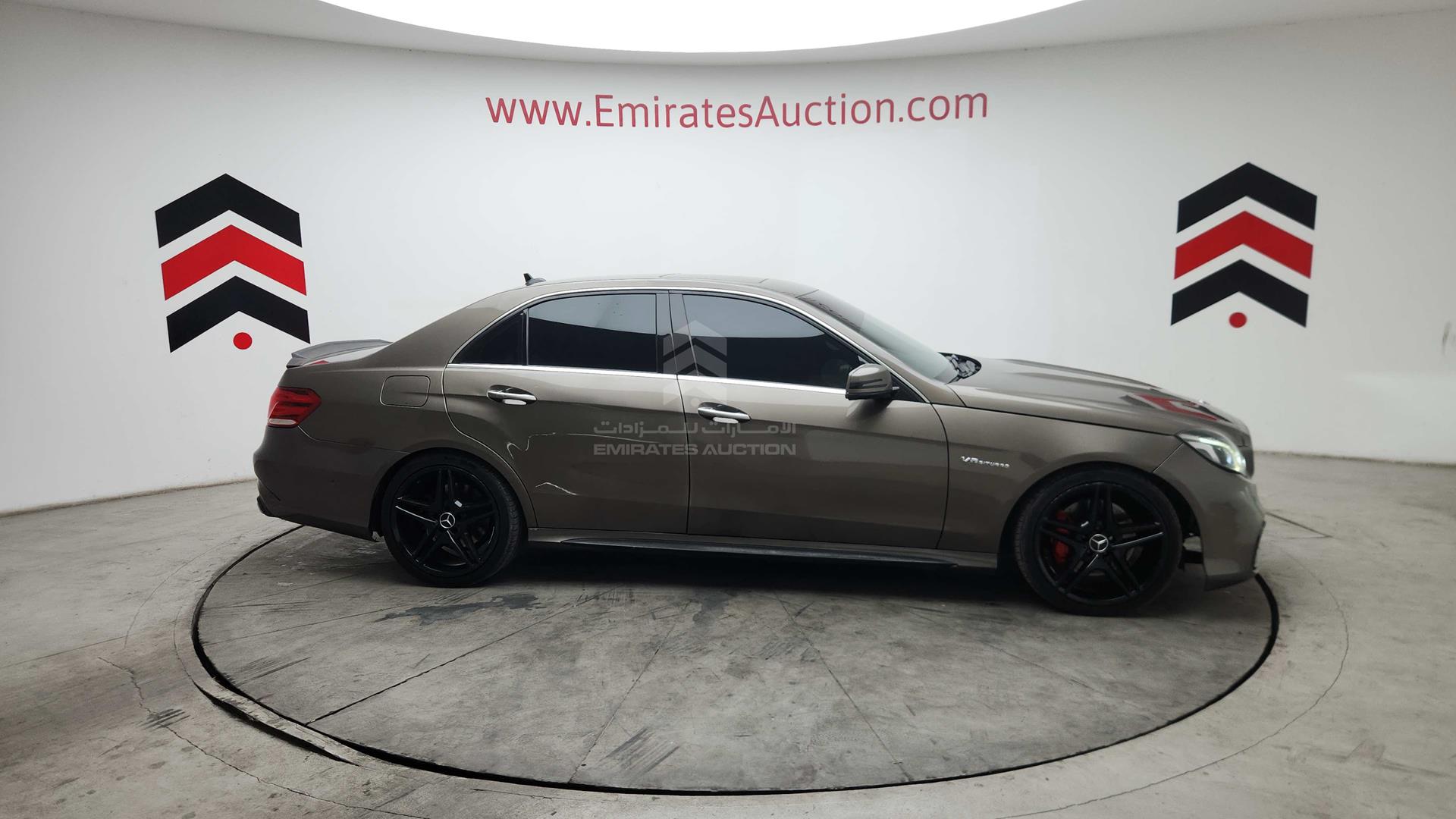 2011 MERCEDES E 550 VIN: WDDHF9AB2BA469907