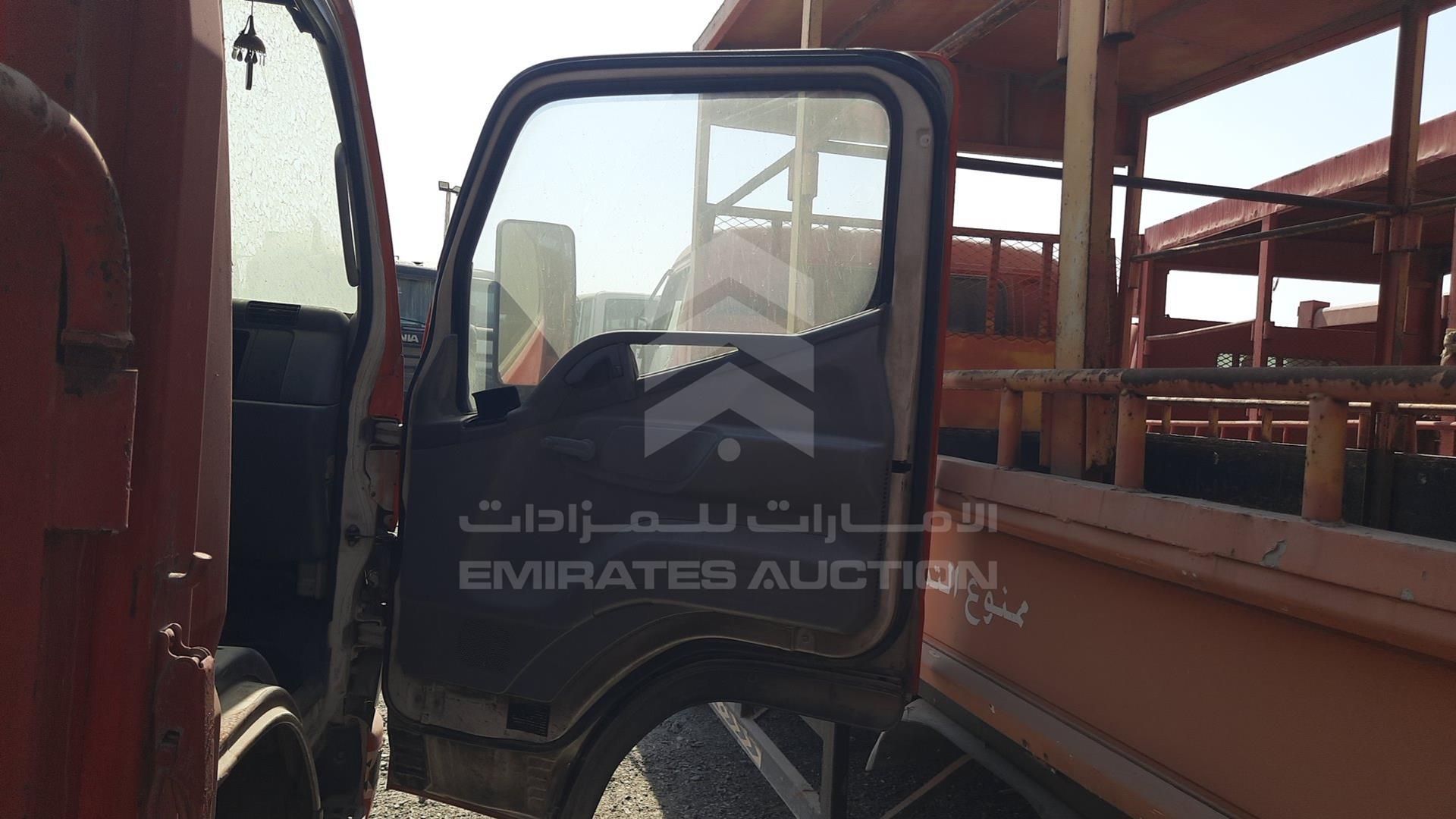 2010 MITSUBISHI CANTER VIN: JL7BCE1J2AK008825