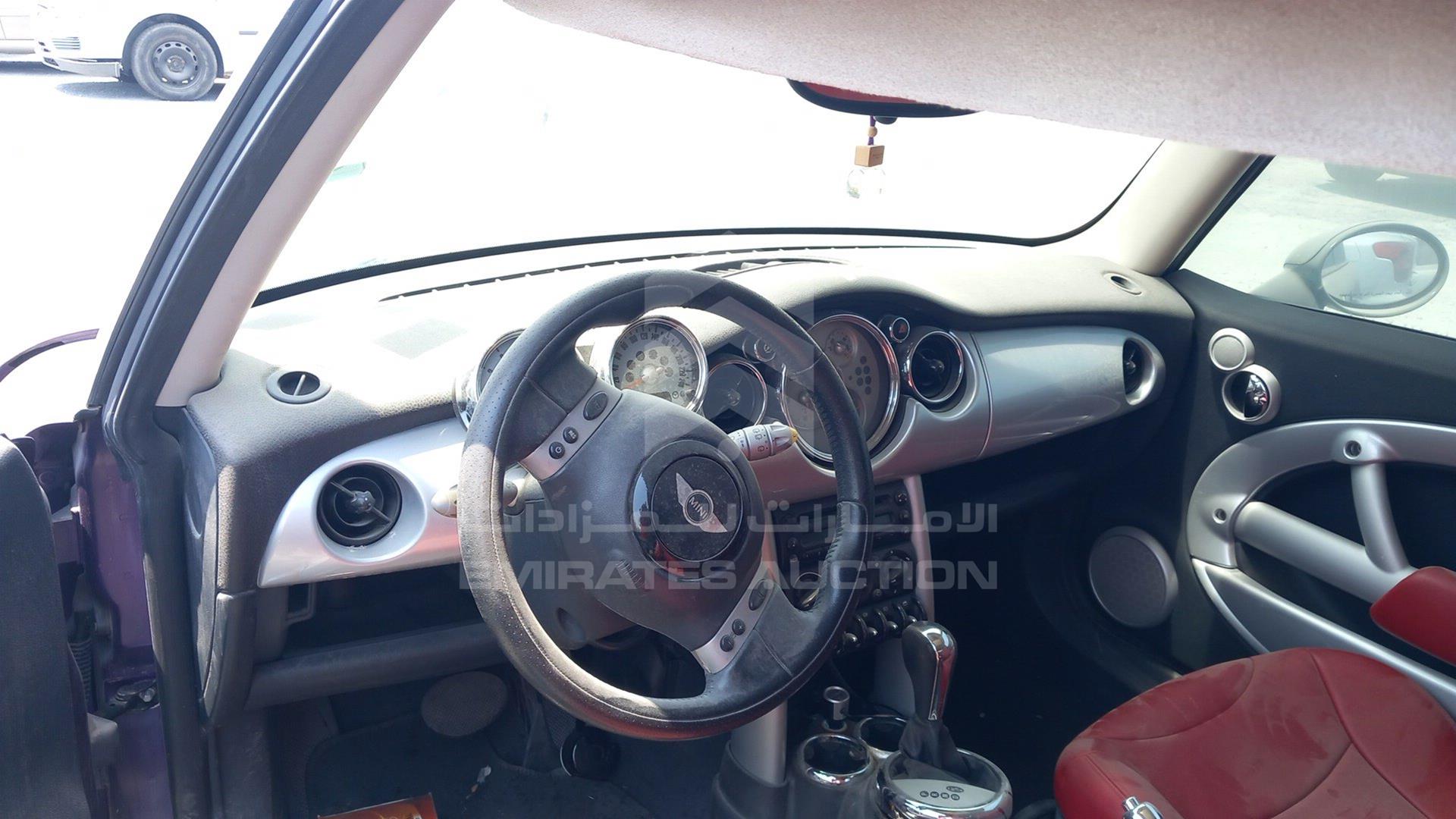 2006 MINI COOPER VIN: WMWRC31056TB99729
