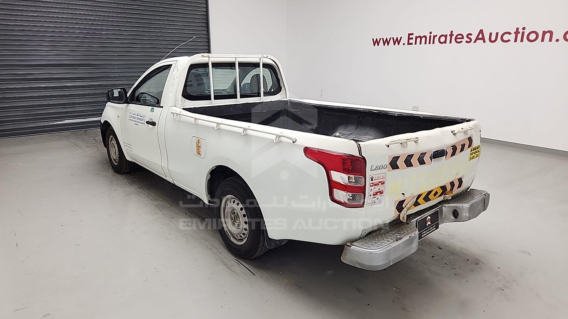2016 MITSUBISHI L 200 VIN: MMBENKJ40GH046627