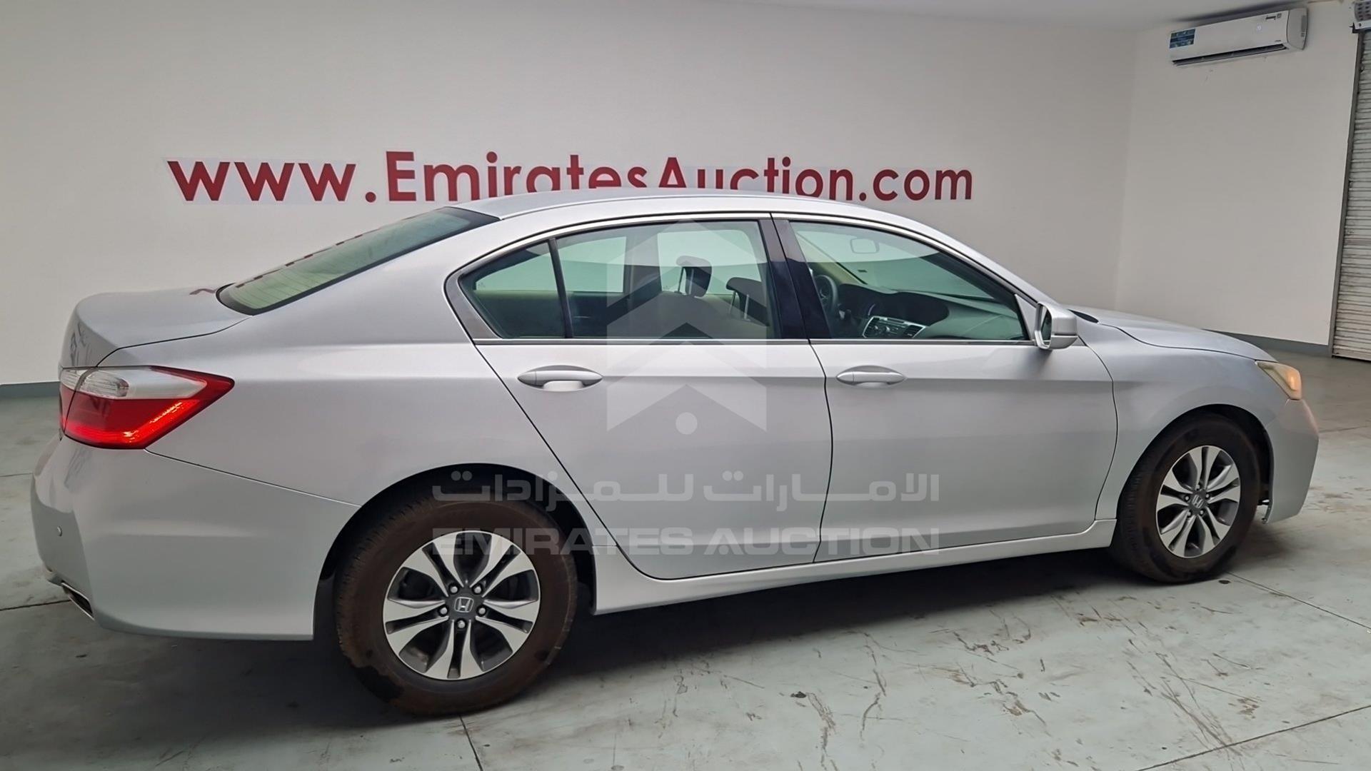 2015 HONDA ACCORD VIN: LUCCR2627F3414824