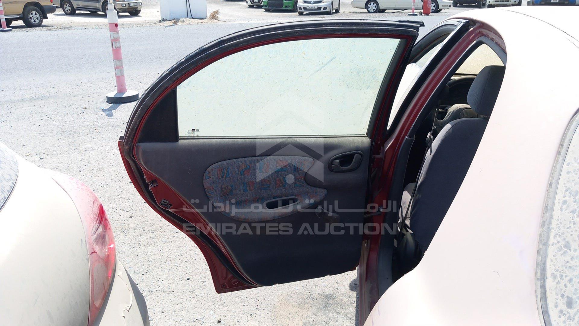 2001 DAEWOO LANOS VIN: KLATA69YE1B667403