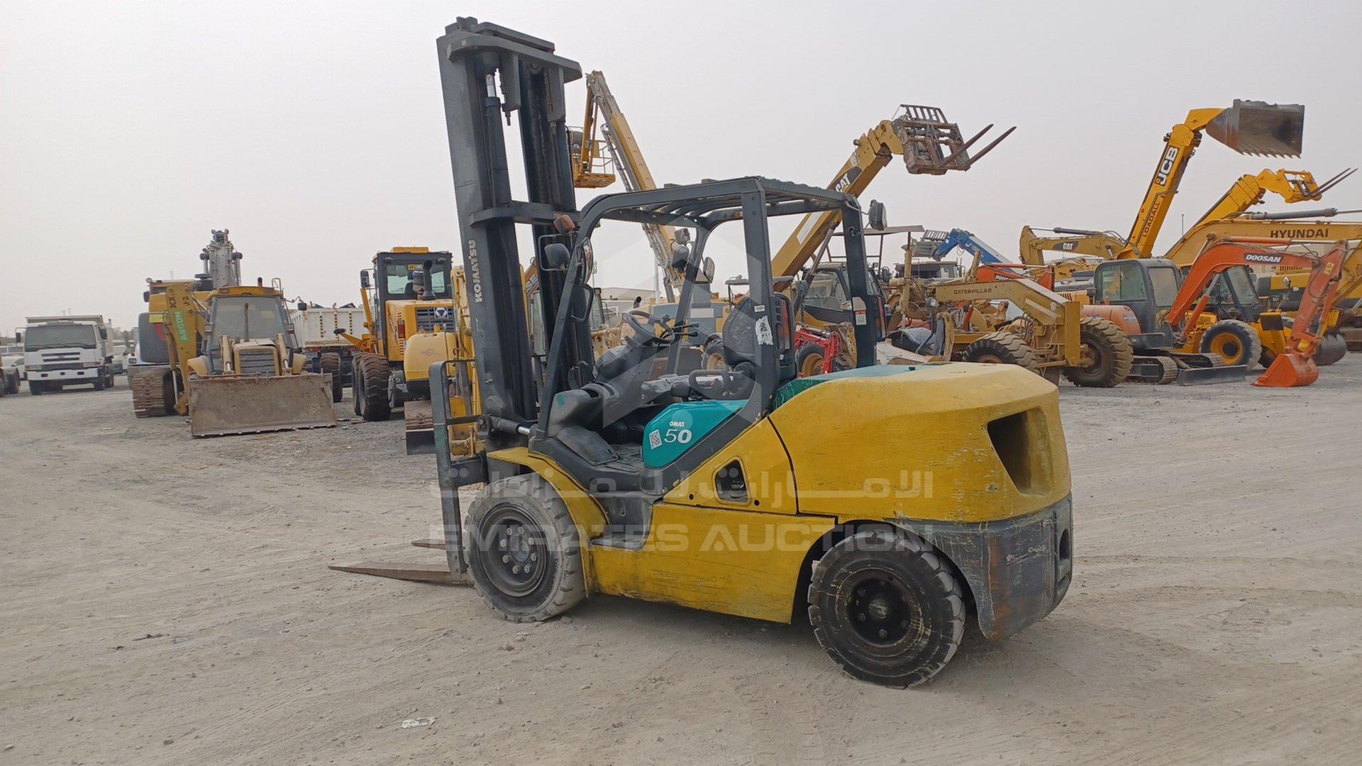 2016 KOMATSU FORKLIFT VIN: M252138087