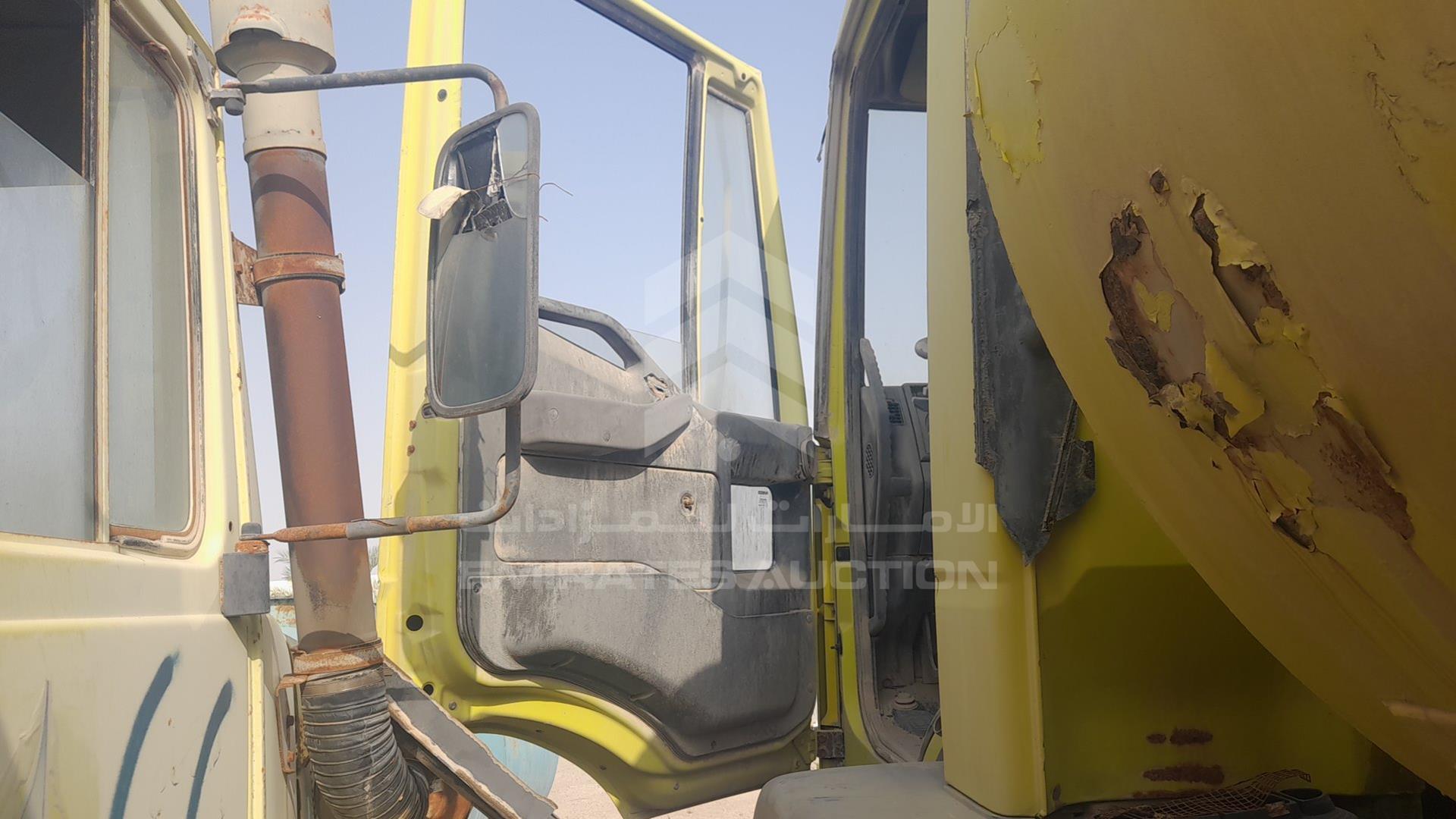 2001 IVECO EUROCARGO VIN: ZCFB1HG8002339832