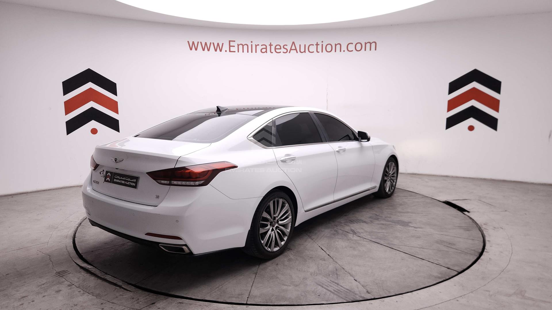 2017 HYUNDAI GENESIS VIN: KMHGN41E7HU183544