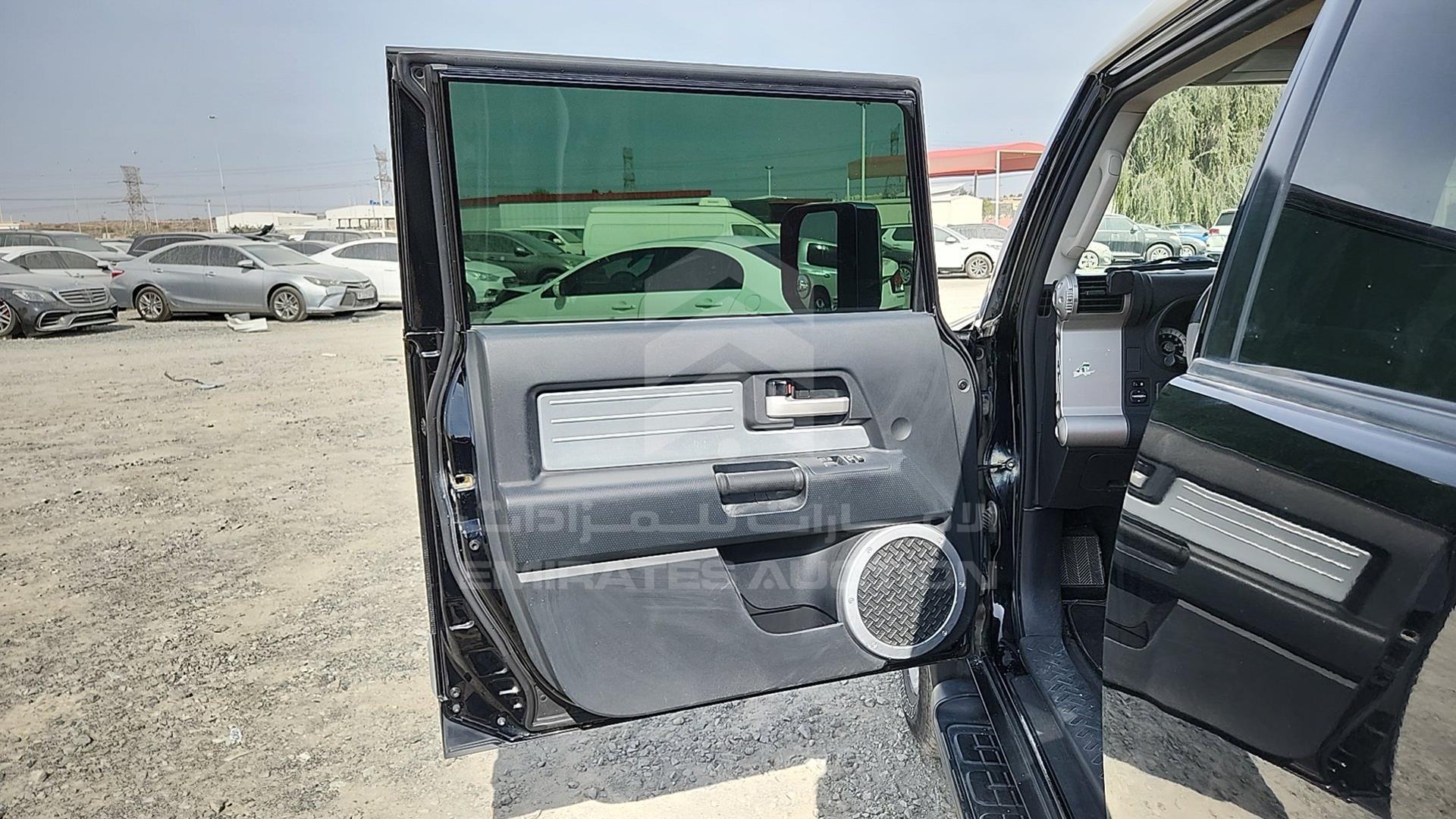 2012 TOYOTA FJ CRUISER VIN: JTEBU11F5CK125988