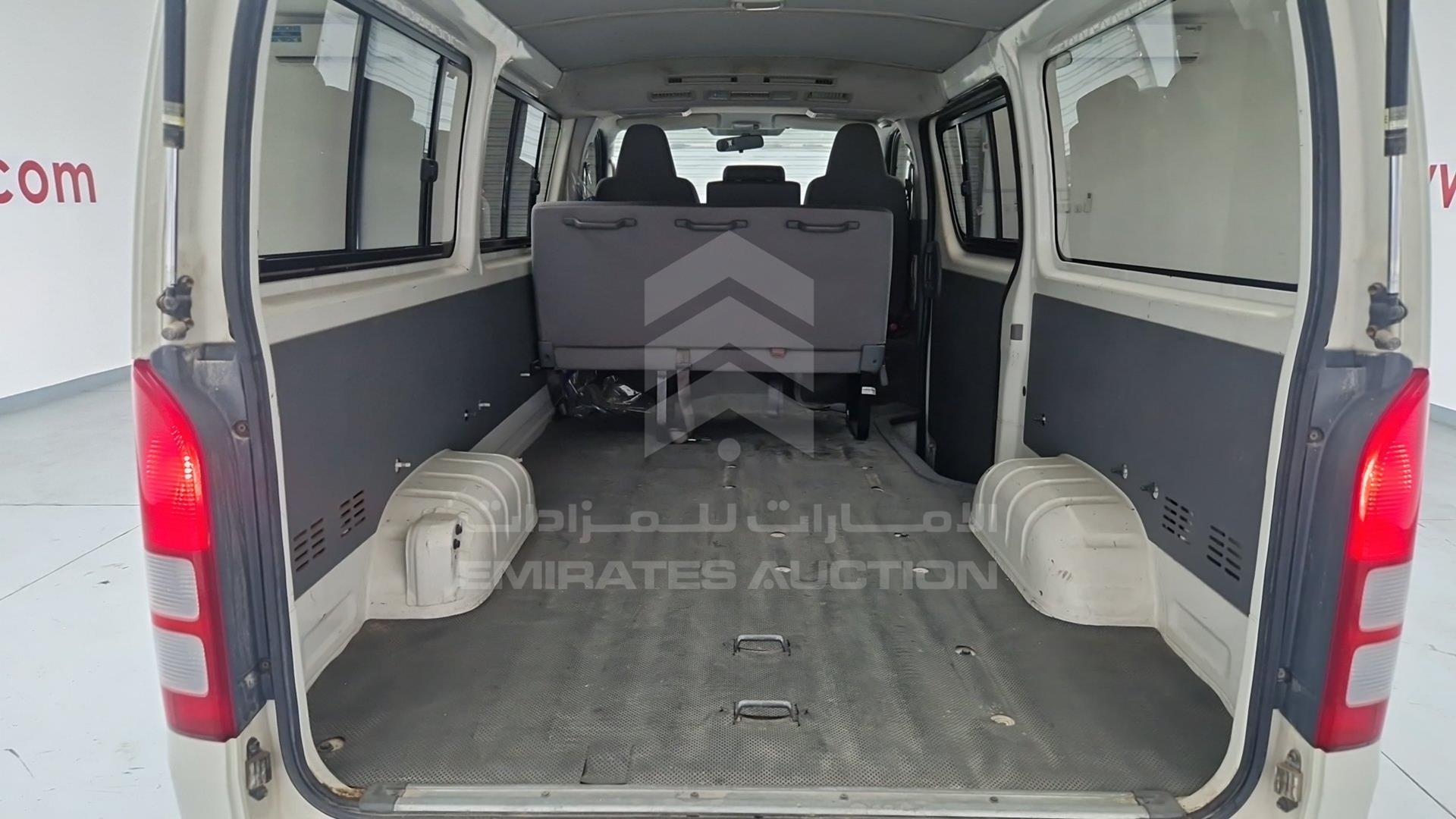 2008 TOYOTA HIACE VIN: JTGJX02PX83001664