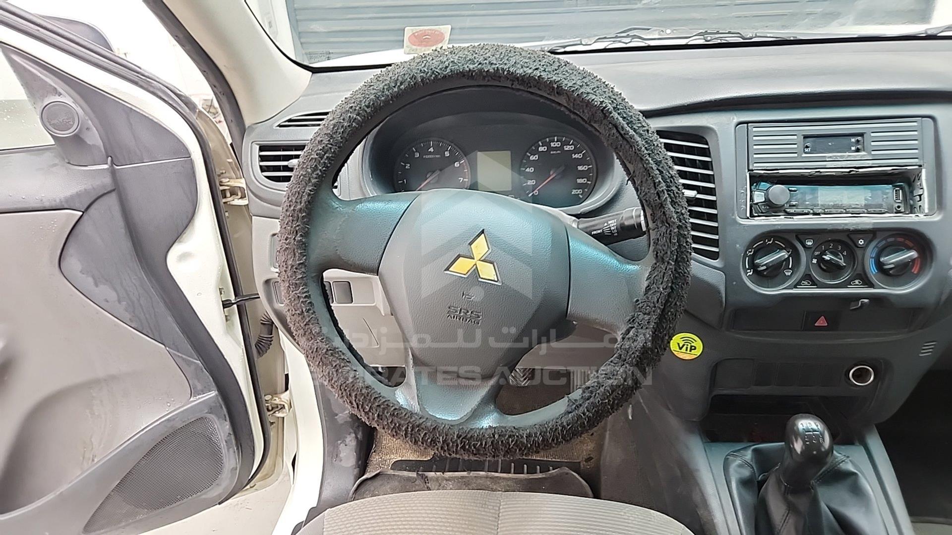 2016 MITSUBISHI L 200 VIN: MMBJNKJ40GH003029