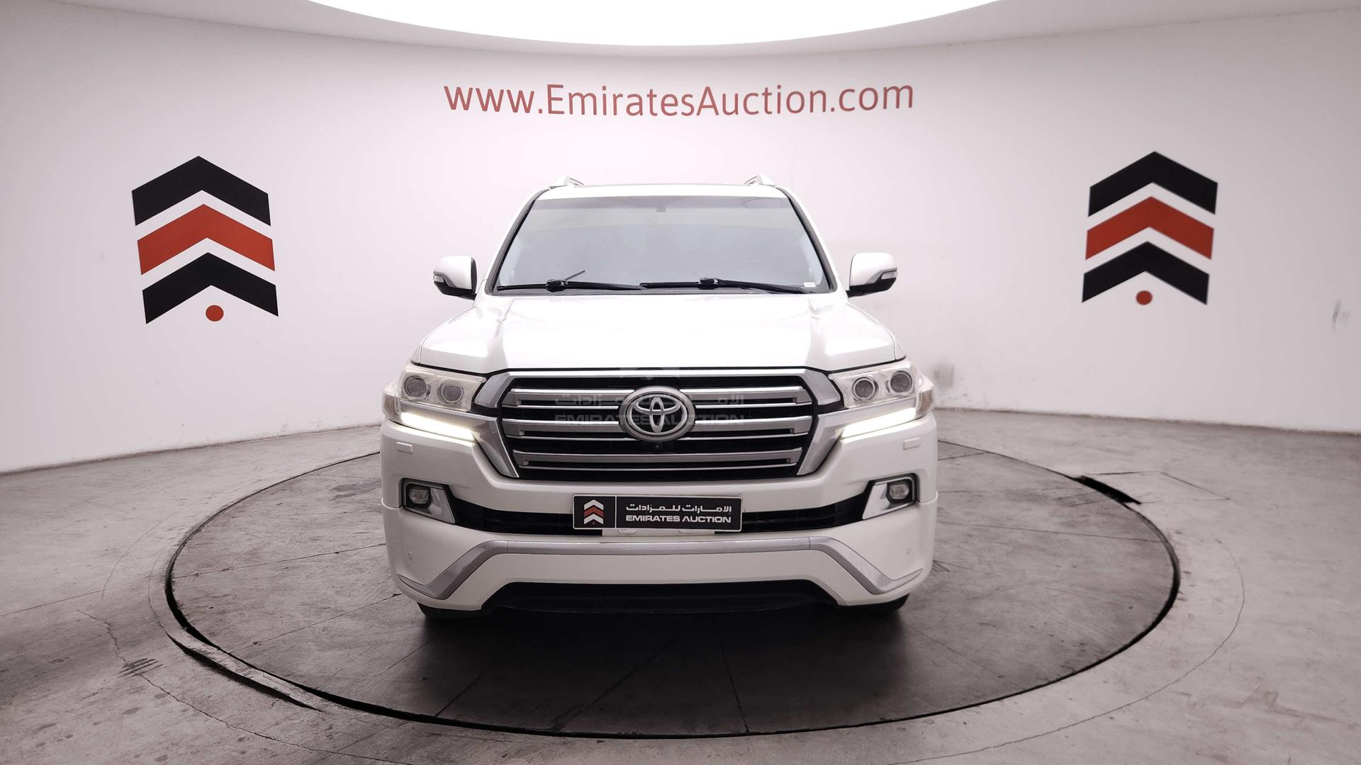 2016 TOYOTA LAND CRUISER VIN: JTMHX05J1G4109165