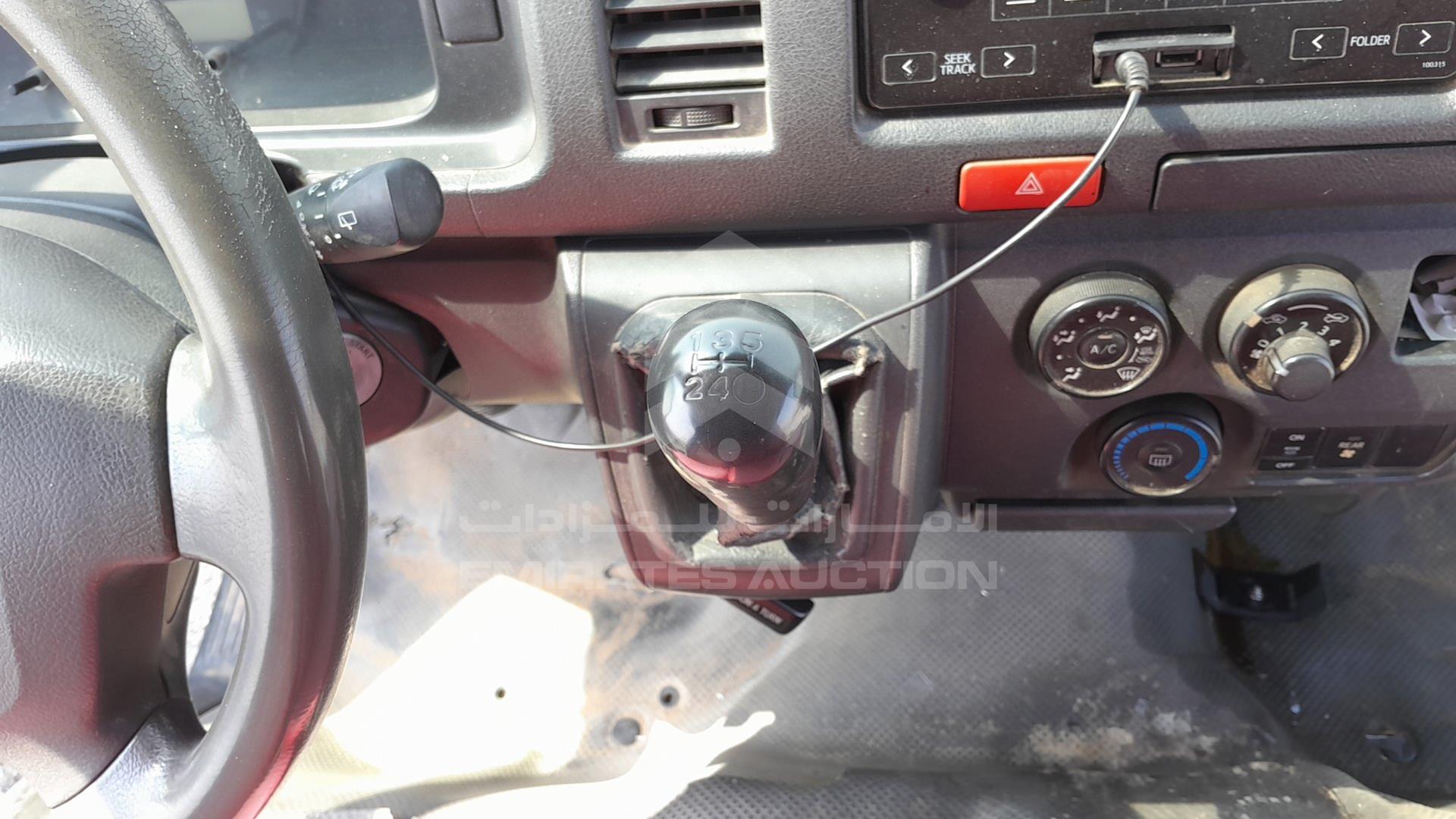 2015 TOYOTA HIACE VIN: JTGJX02P0F5041124