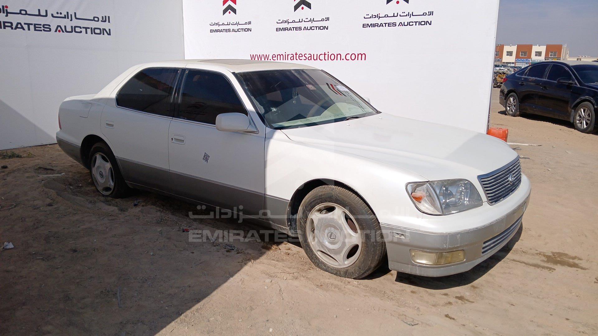 1998 LEXUS LS400 VIN: JT8BH28F8W0123543