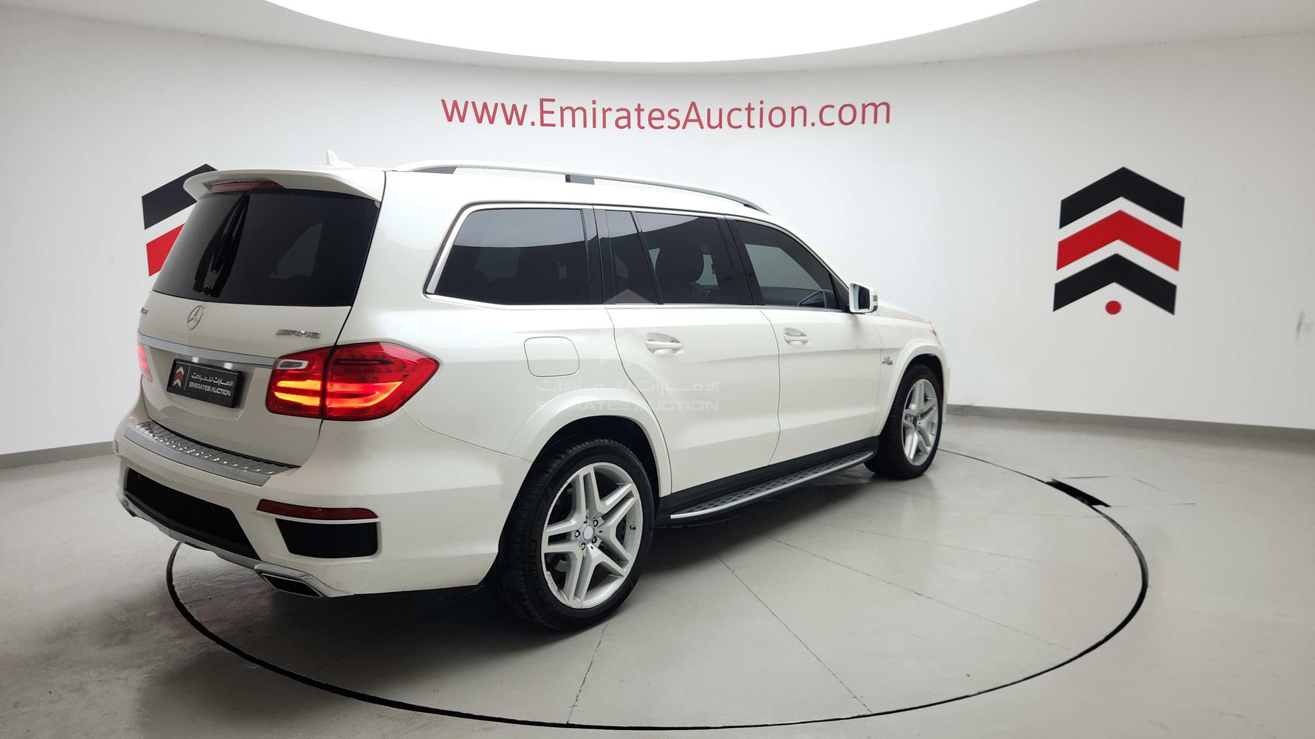 2015 MERCEDES GL 550 VIN: 4JGDF7DE7FA508690