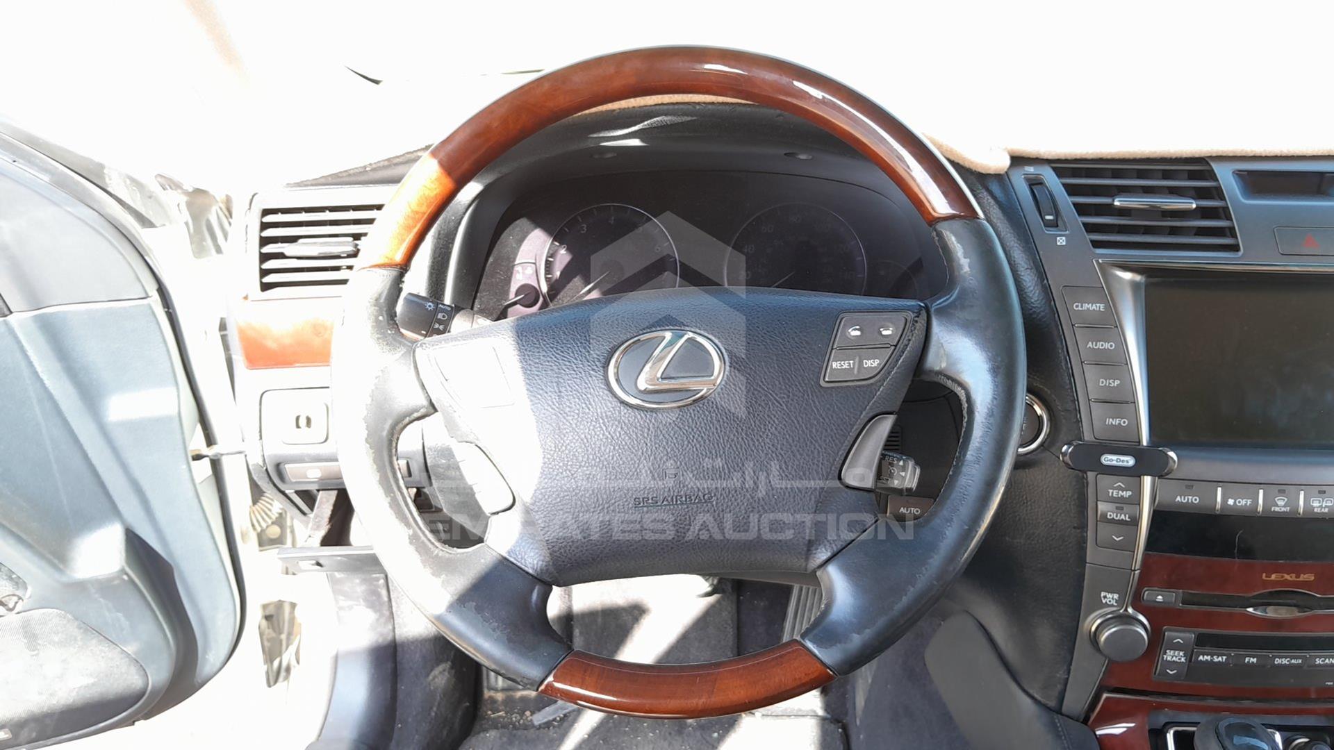 2009 LEXUS LS 460 VIN: JTHBL46F995090637