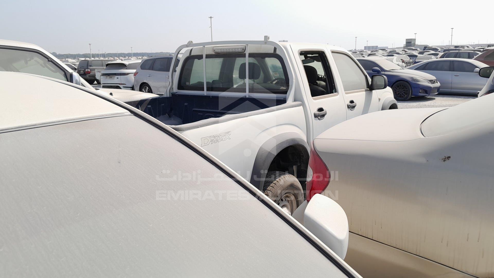 2008 ISUZU D-MAX VIN: MPAER33P88H568071