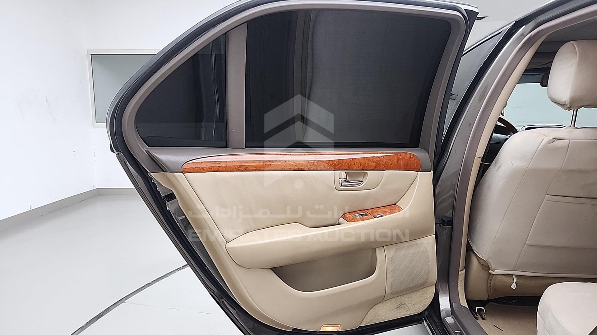 2004 LEXUS LS 430 VIN: JTHBN36F640149220