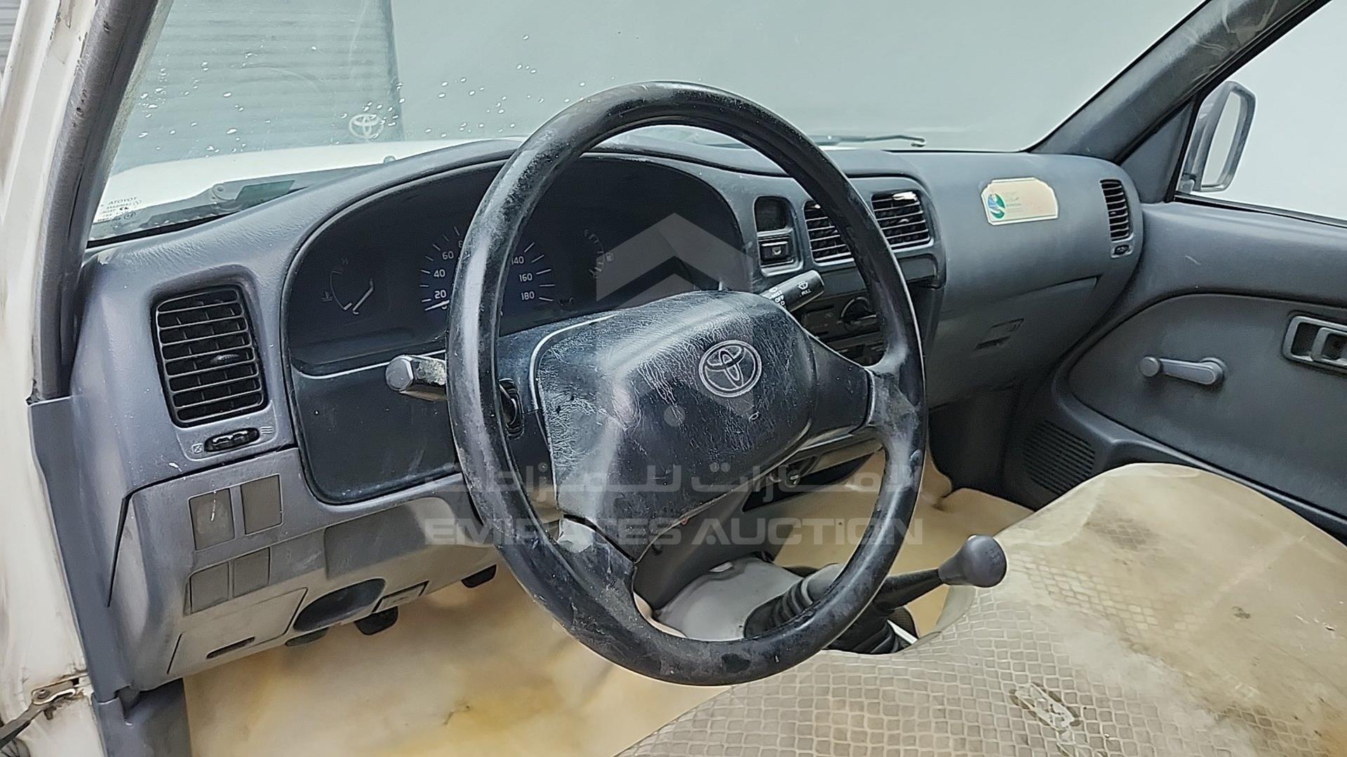 2005 TOYOTA HILUX VIN: JTFEM426450162201