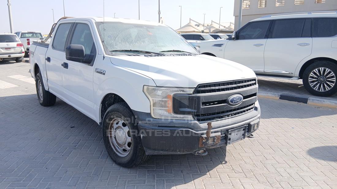 فورد اف 150 2019 — الزاوية الأمامية اليمنى — صورة 9