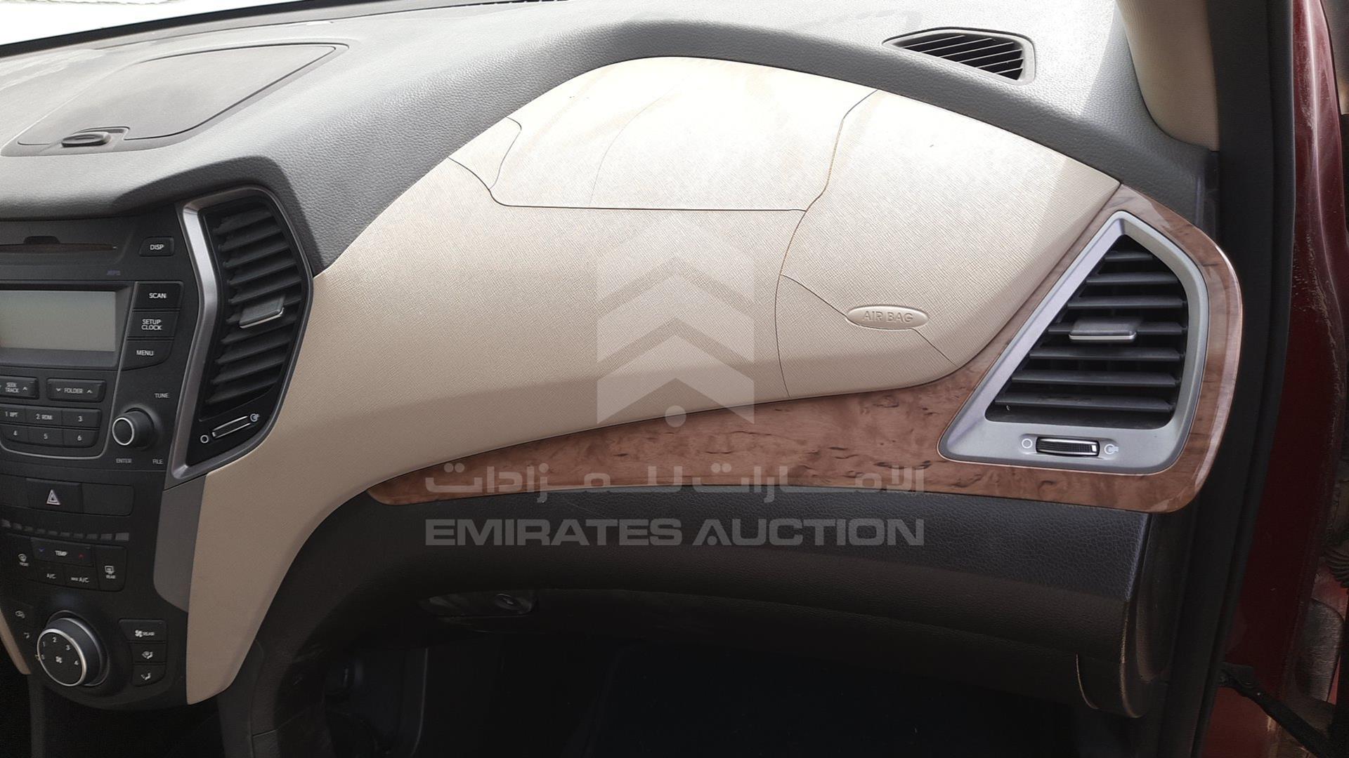 2015 HYUNDAI SANTA FE VIN: KMHSM81EXFU079194