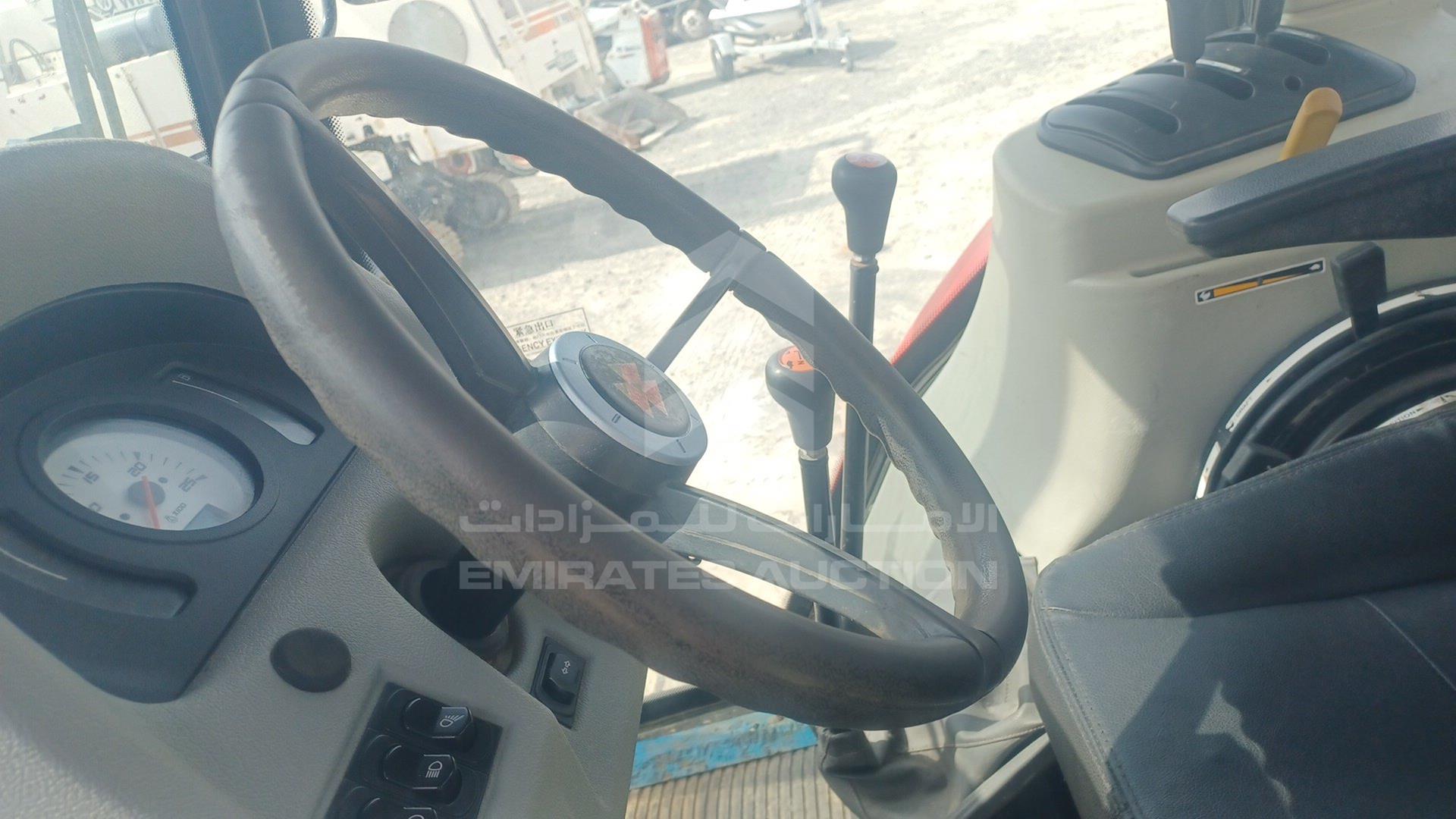 2018 MASSEY FERGUSON --- VIN: AGCM1204AF5231007