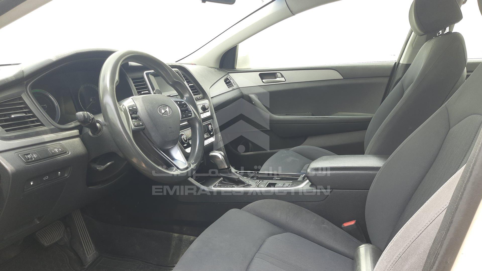 2019 HYUNDAI SONATA VIN: KMHE24138KA092953