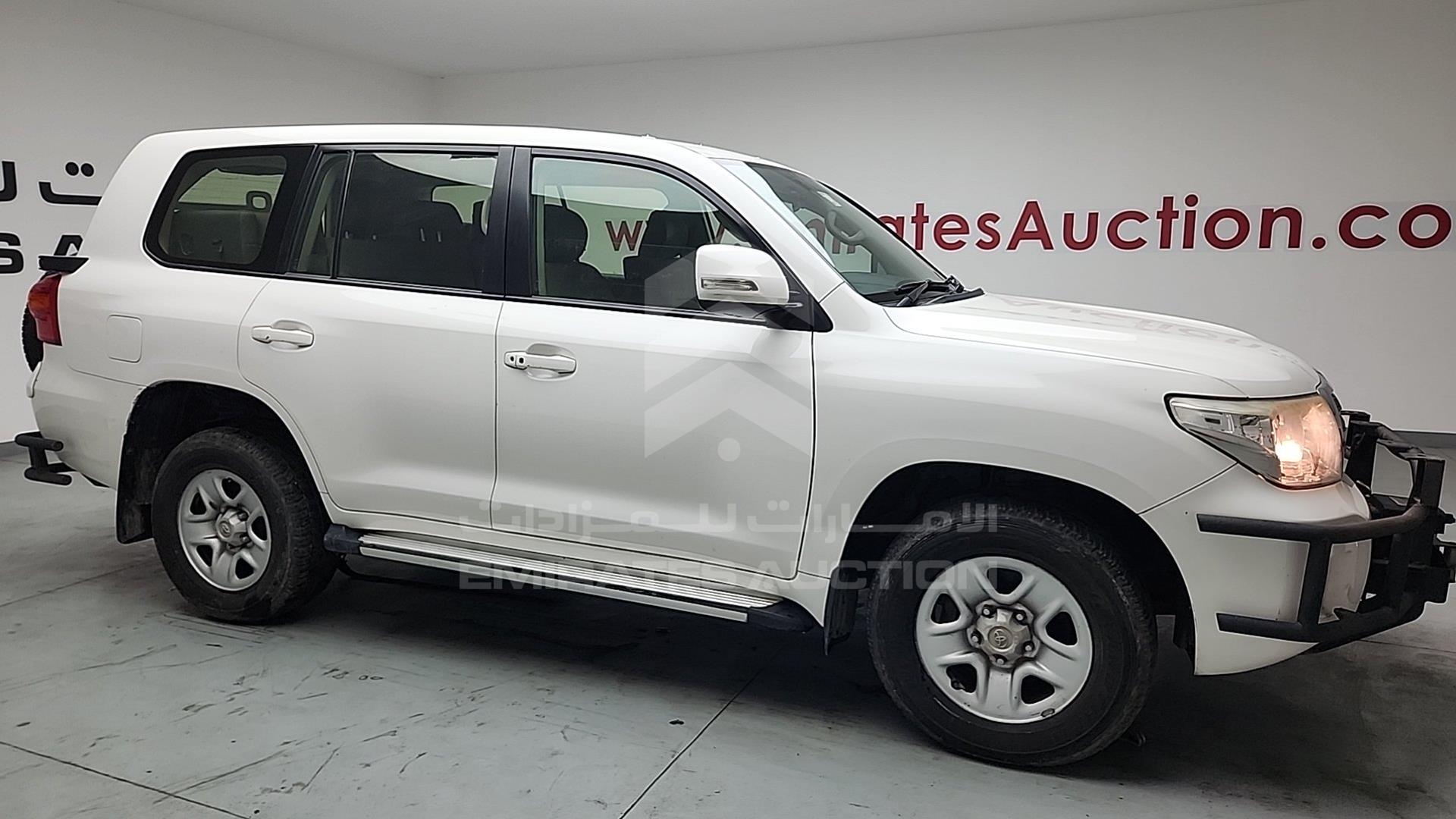 2014 TOYOTA LC 200 VIN: JTMHV09J804135073