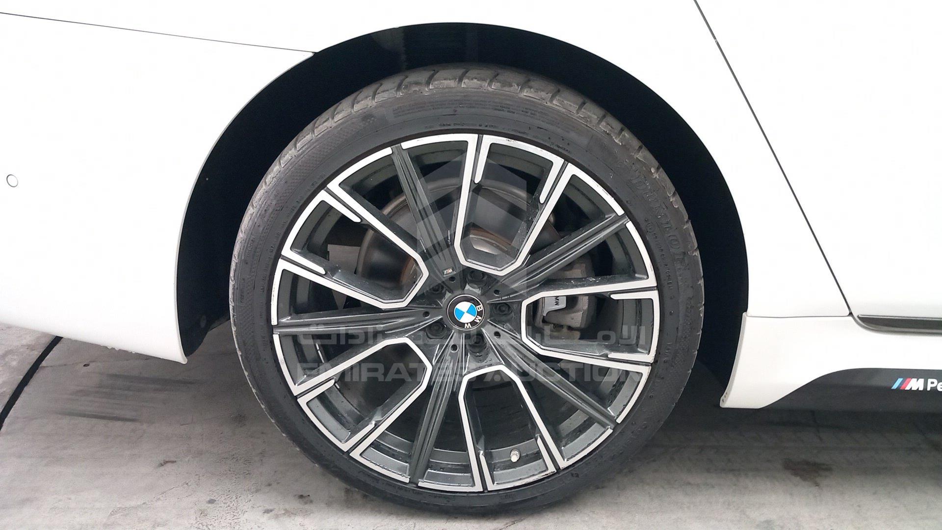 2019 BMW 750 VIN: WBA7F0C53KGM24963