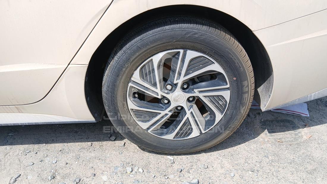 2021 Hyundai Sonata Hybrid — Rear Left Tyre — Photo 31
