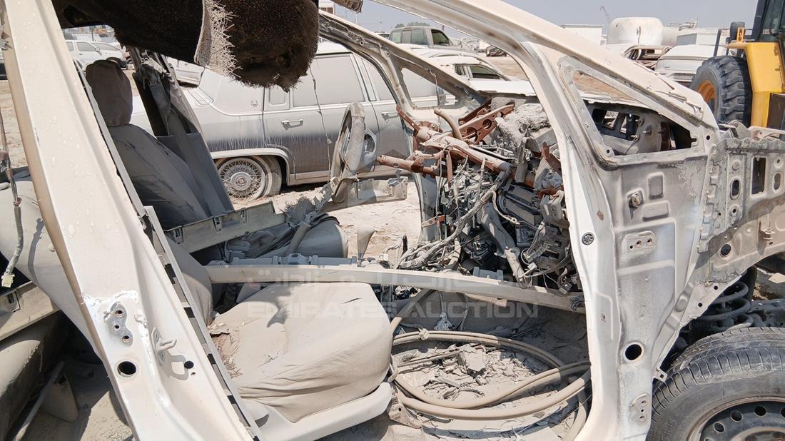 2015 Toyota Innova — Front Right Door — Photo 24