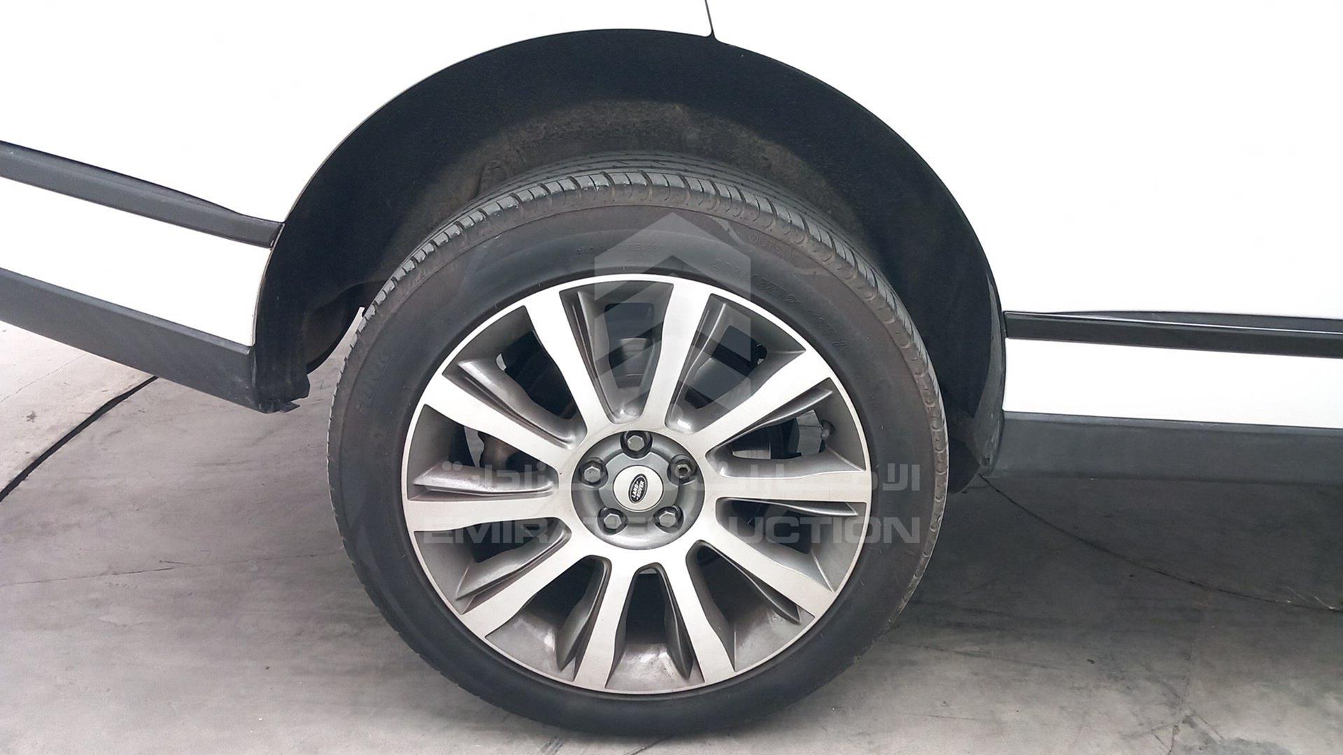 2014 RANGE ROVER VOGUE VIN: SALGA2DF6EA132437