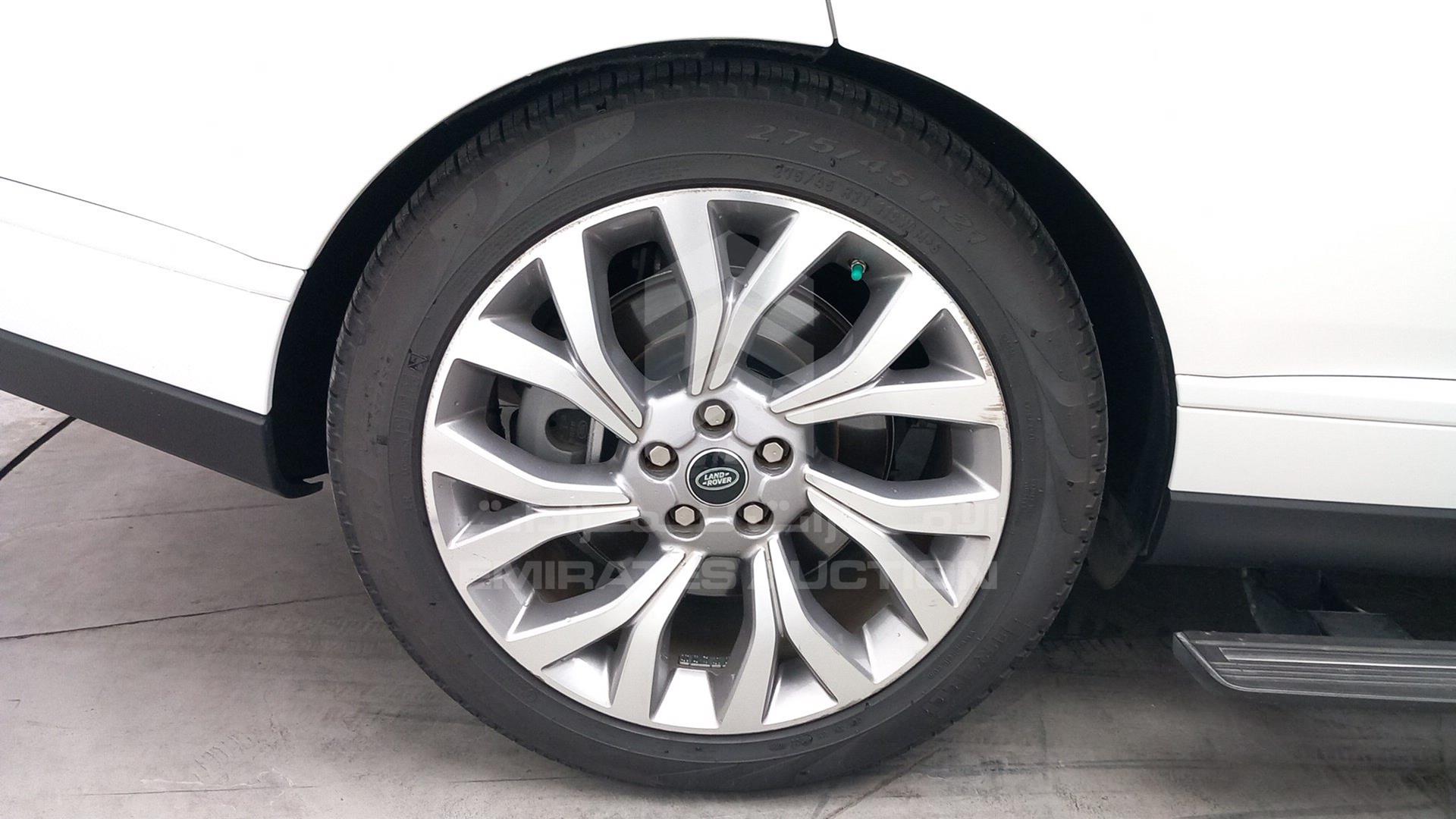 2018 RANGE ROVER HSE VIN: SALGA2BV9JA389502