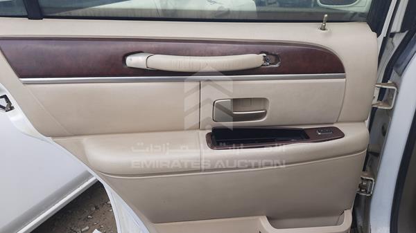 Lincoln Town Car 2005 1LNHM82W25Y663727 Image 9