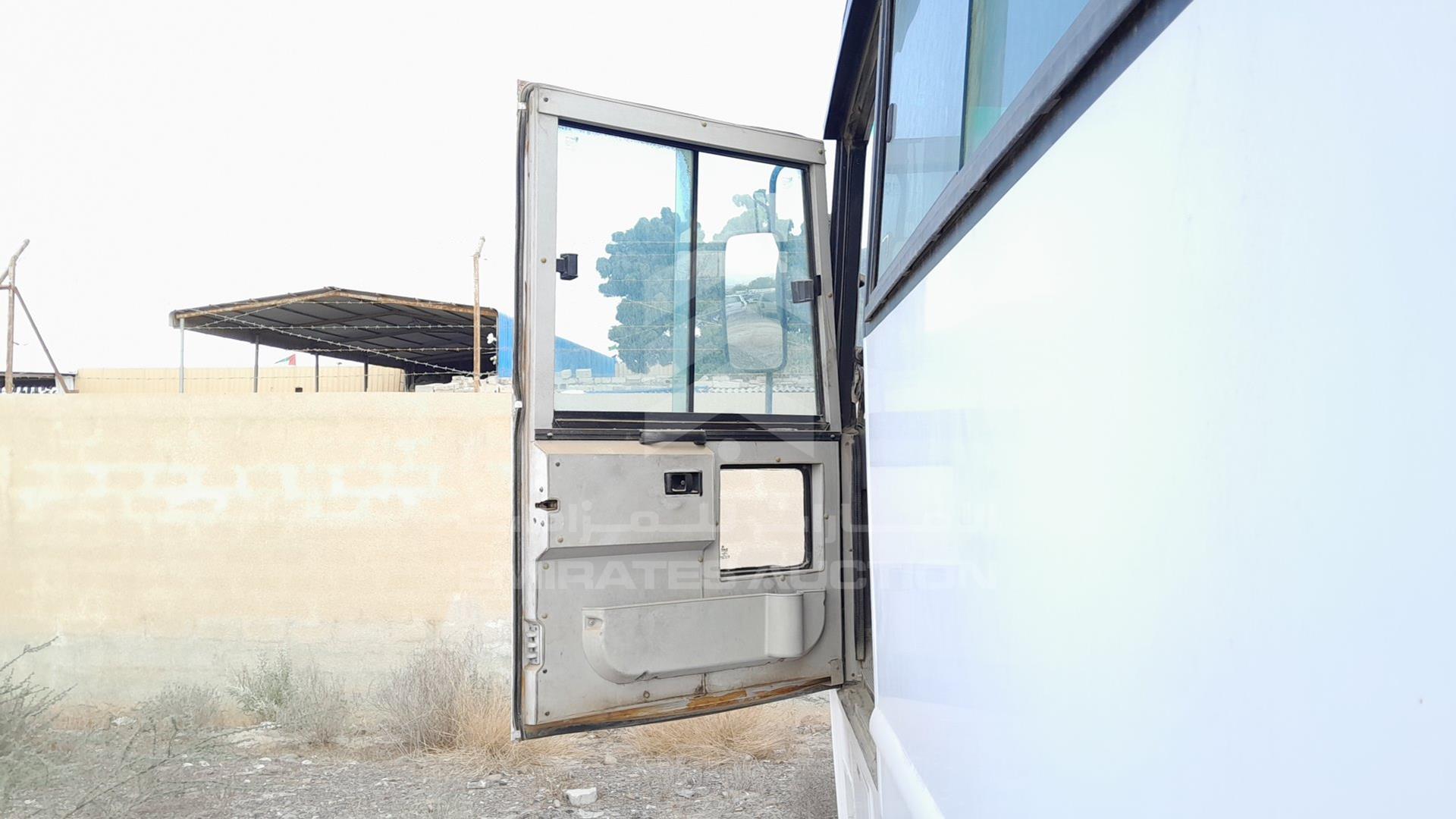 2016 TATA 1618C VIN: MAT449253G0L02126