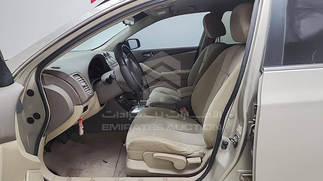 2009 Nissan Altima — Front Left Driver Seat View — Photo 14