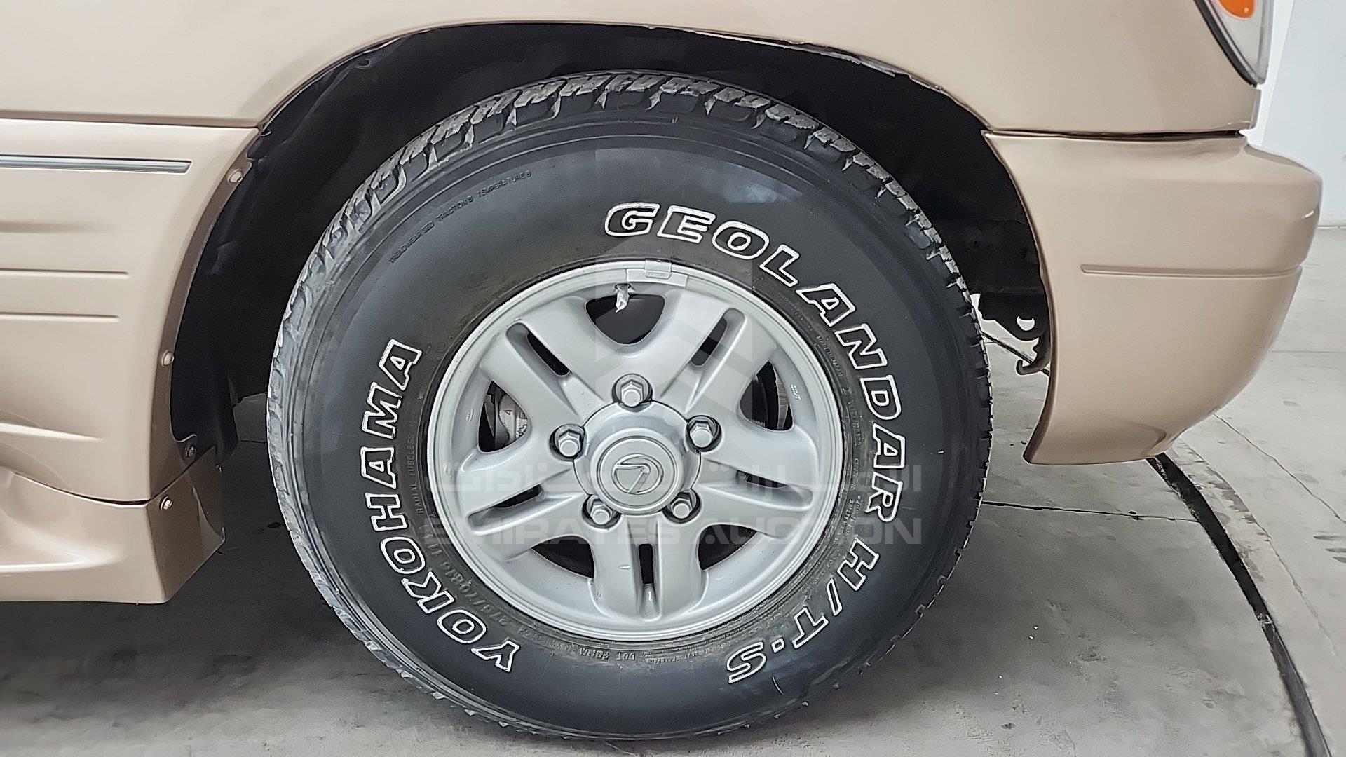 JTJHT00W513501087 - 2001 Lexus LX 470 - #511626