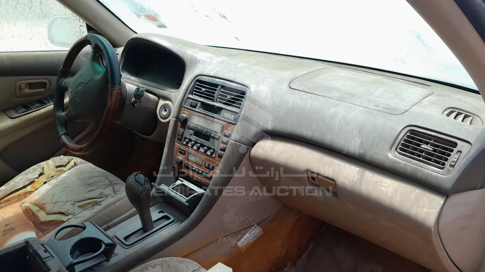 2001 LEXUS ES 300 VIN: JT8BF28G710307881