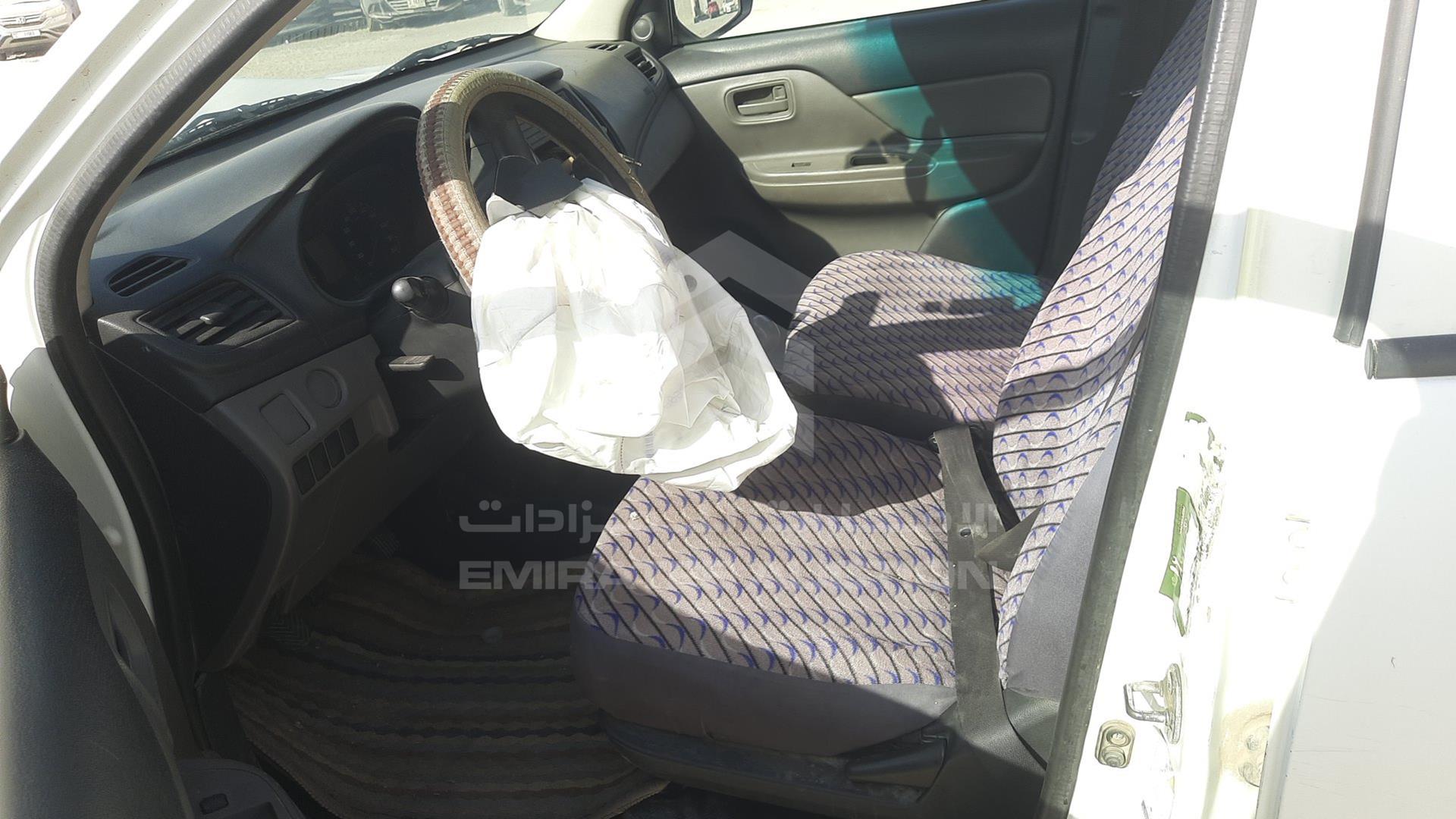 2016 MITSUBISHI L 200 VIN: MMBJNKJ40GH072520