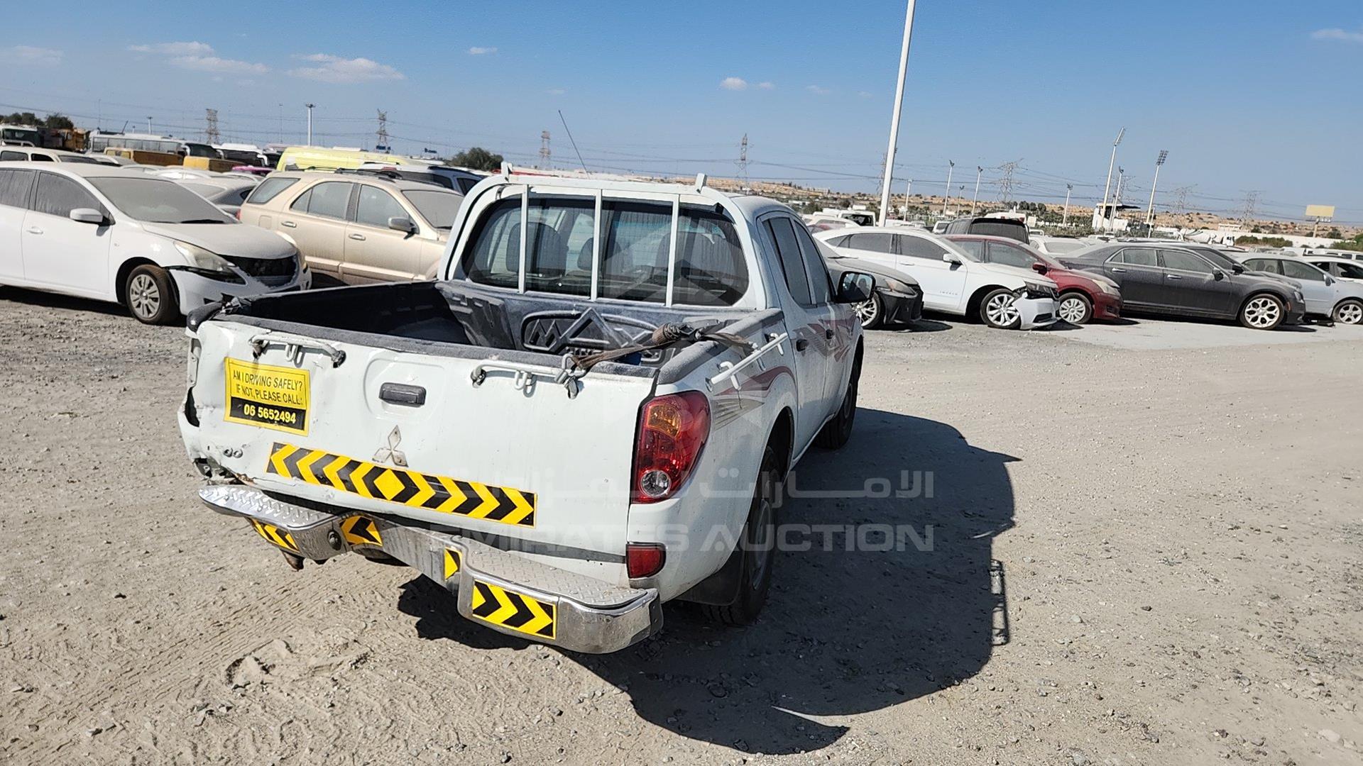 2014 MITSUBISHI L 200 VIN: MMBJNKA50ED004893