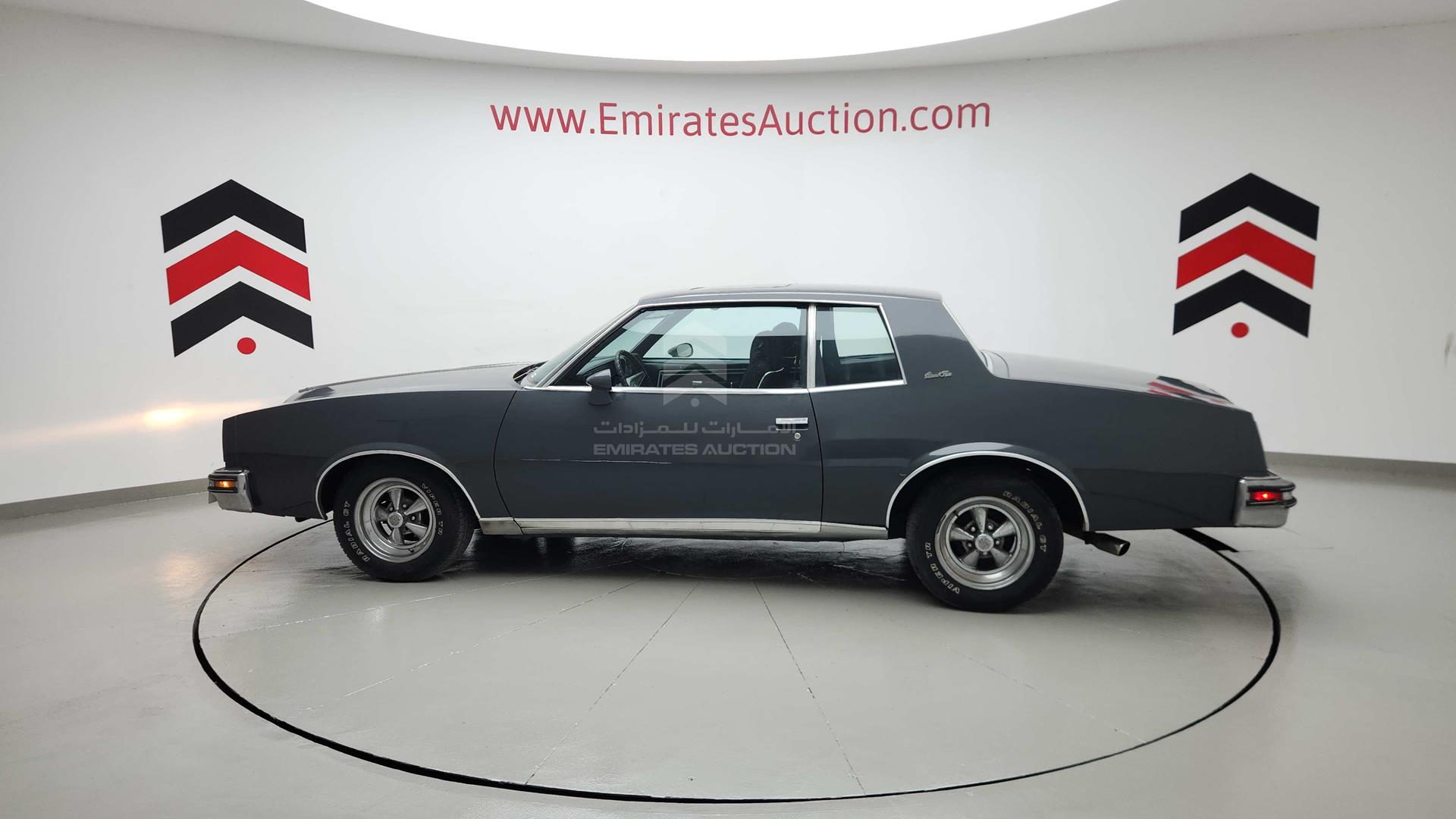 1979 PONTIAC GRAND PRIX VIN: 2K37Y92513443