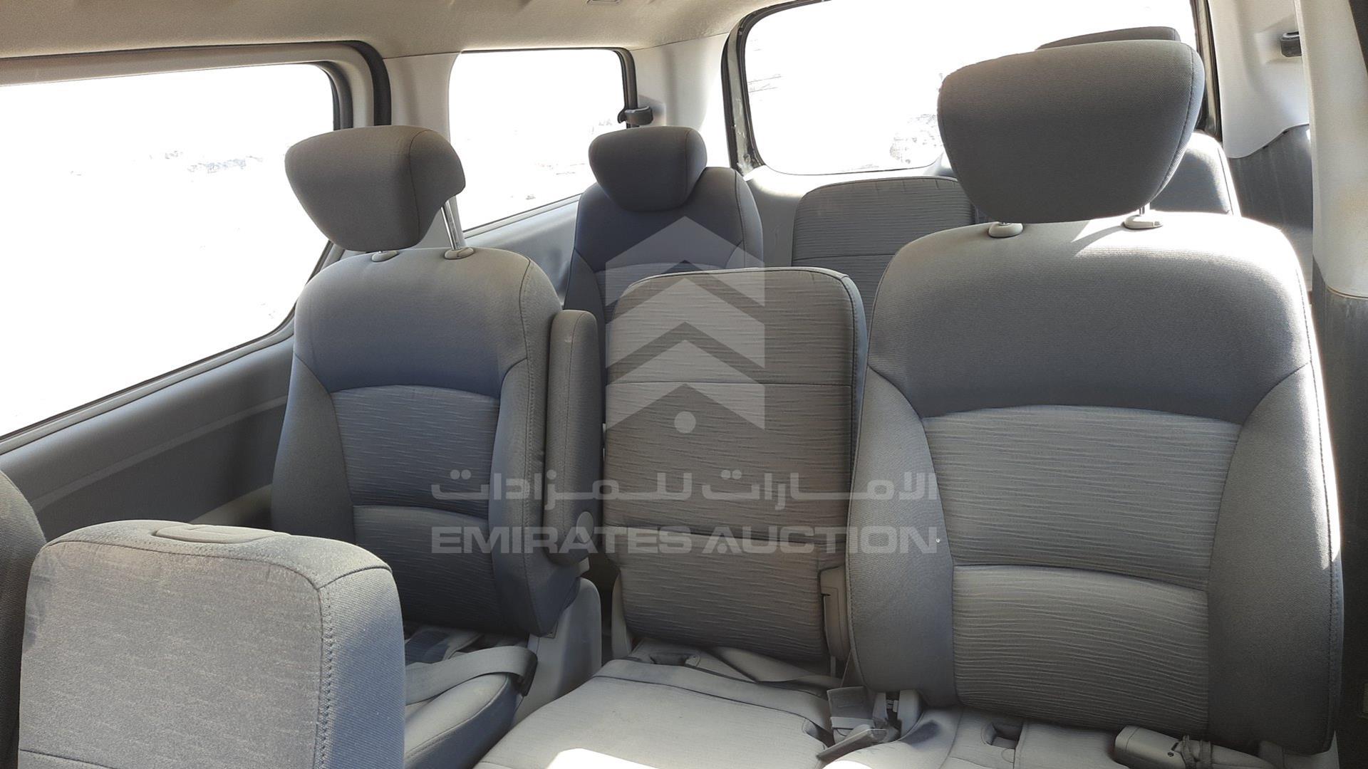 2011 HYUNDAI H1 VIN: KMJWA37R5BU239921