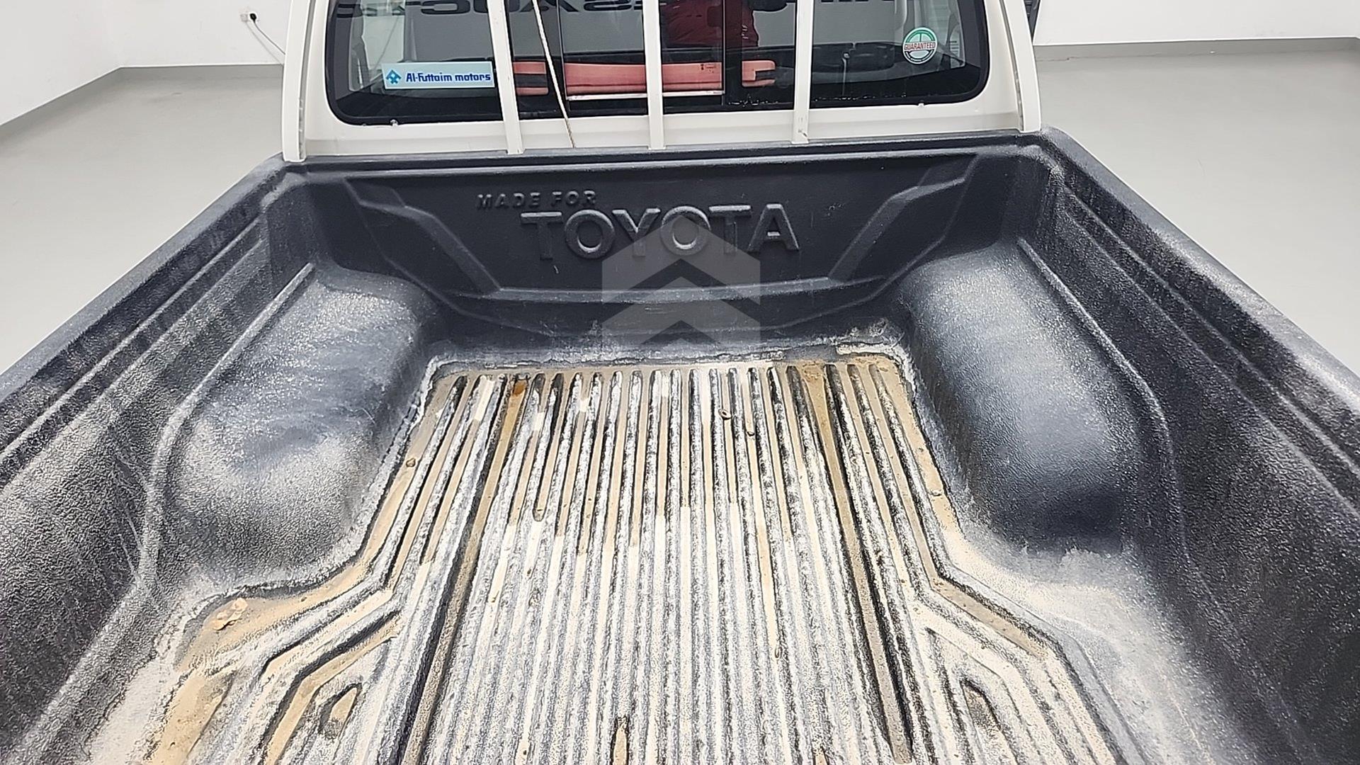 2023 TOYOTA HILUX VIN: MR0DB9CD1P5004085