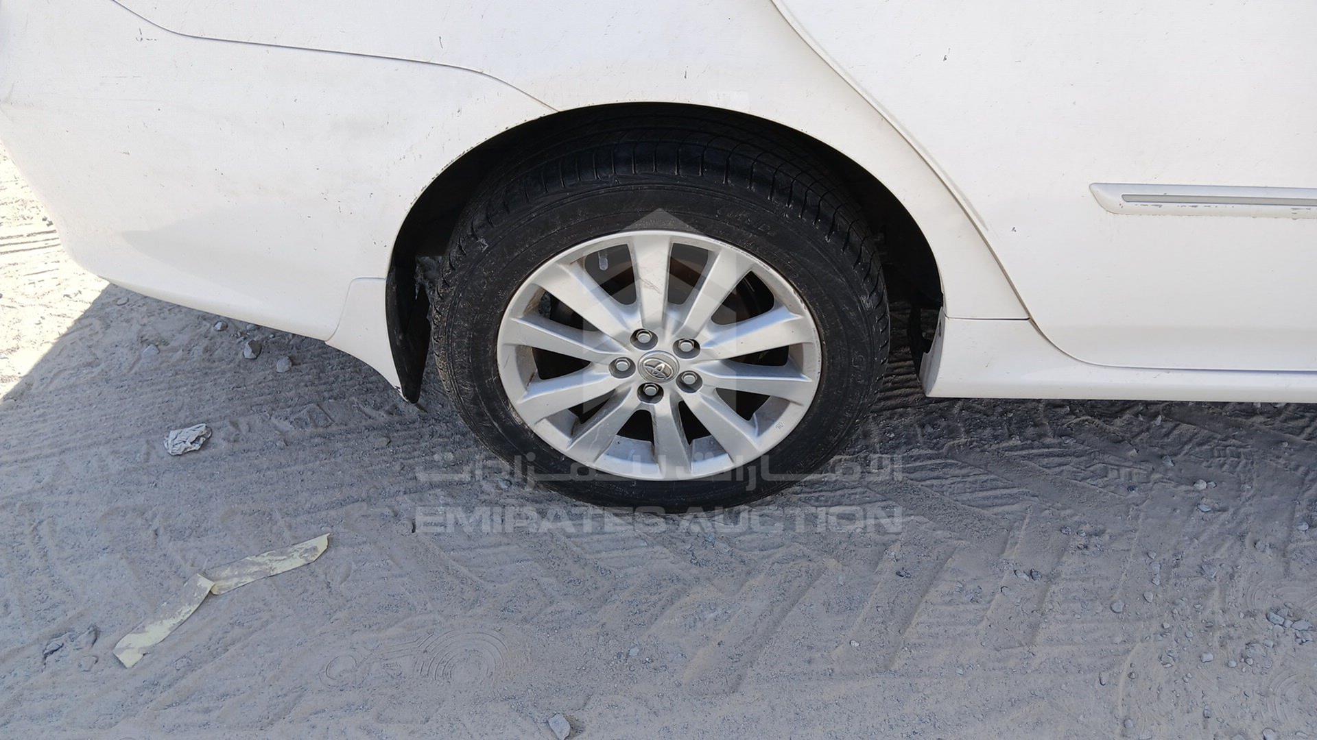 2008 TOYOTA COROLLA VIN: JTDBR40EX89007675