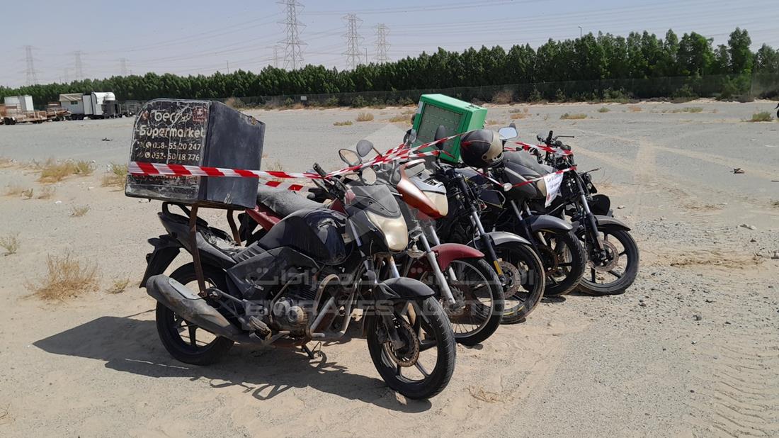 6 Motorbikes — Front Right Angle — Photo 13