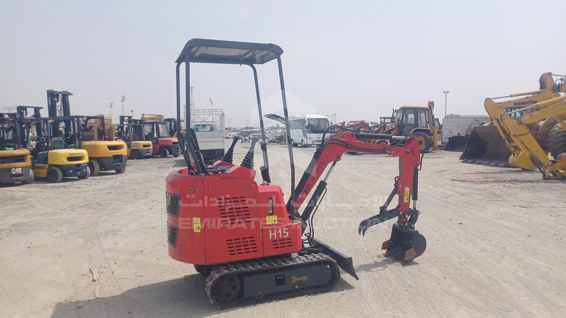 2023 EXCAVATOR --- VIN: A2307010326