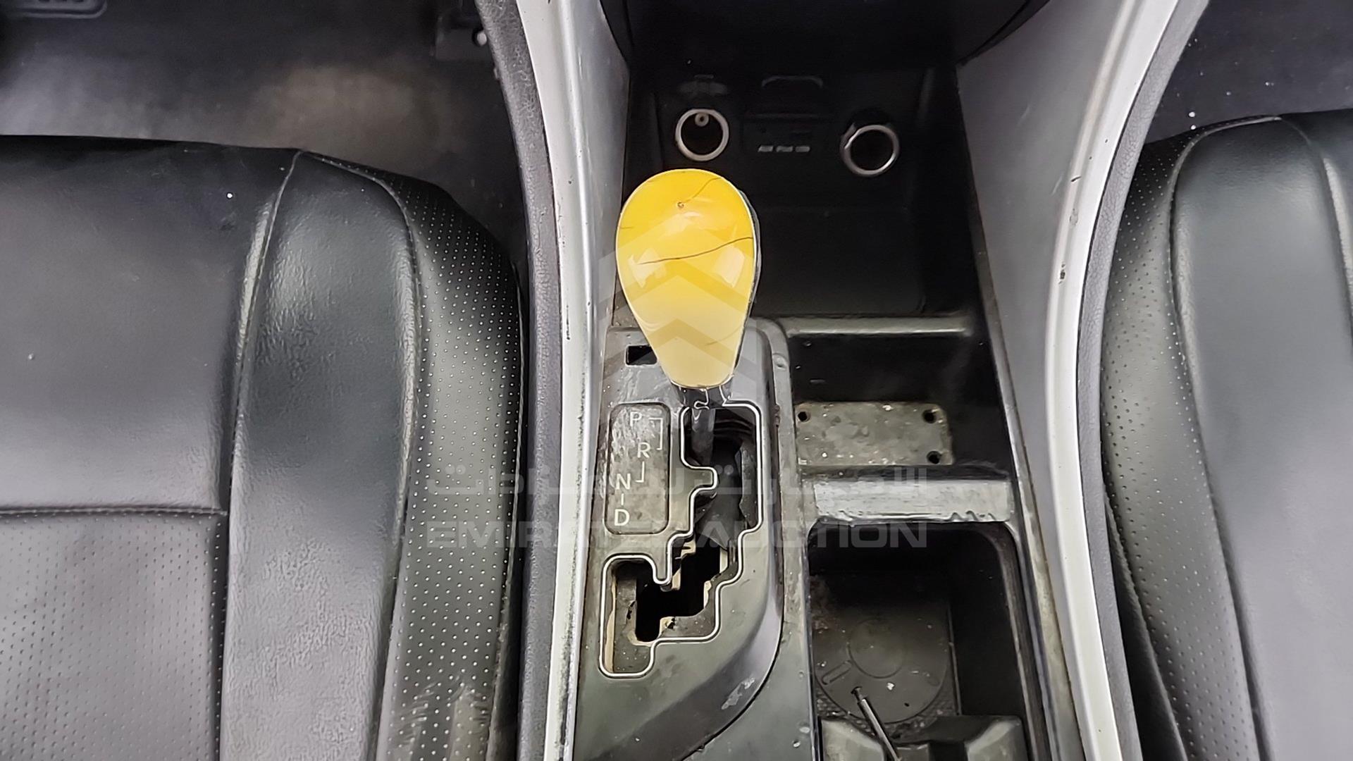 2012 HYUNDAI SONATA VIN: KMHEB41C0CA288080